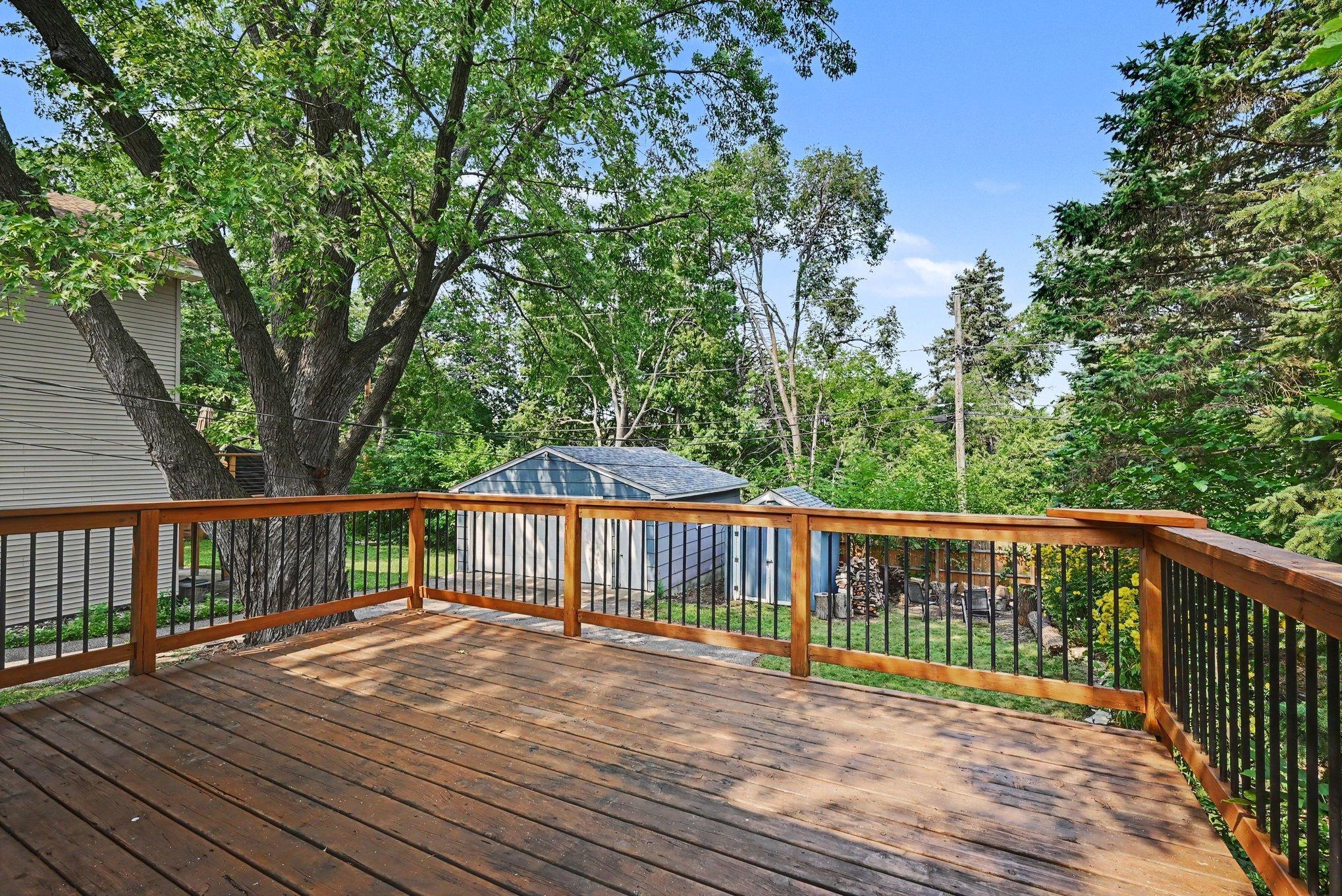 2733 Parkview Boulevard Property Photo 8