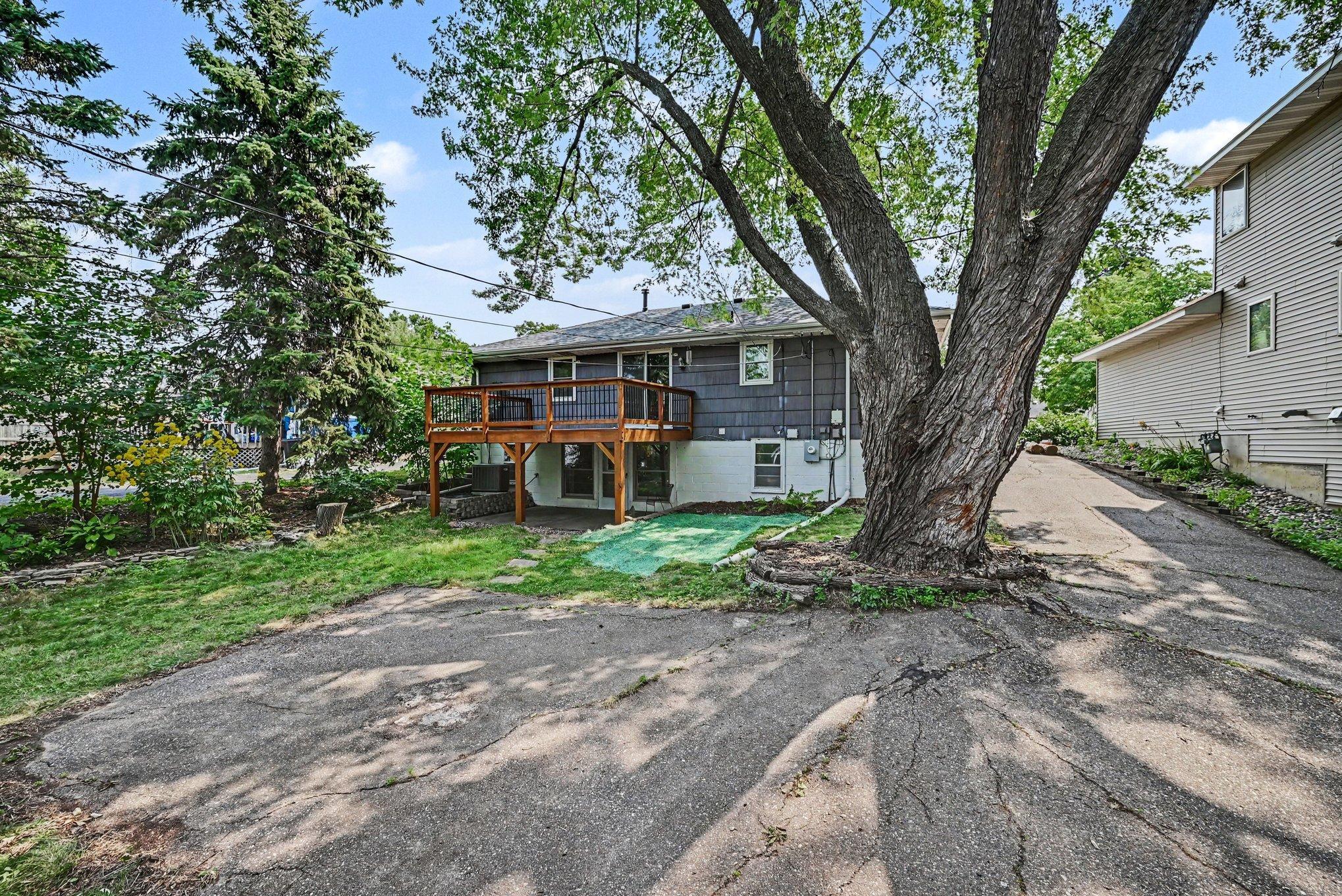 2733 Parkview Boulevard Property Photo 15