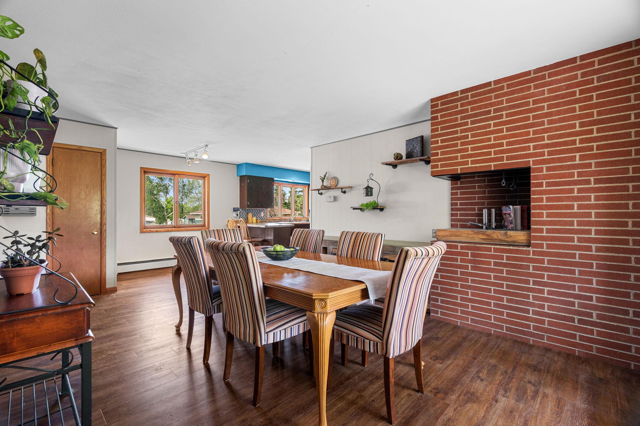 628 E Wisconsin Avenue Property Photo 8