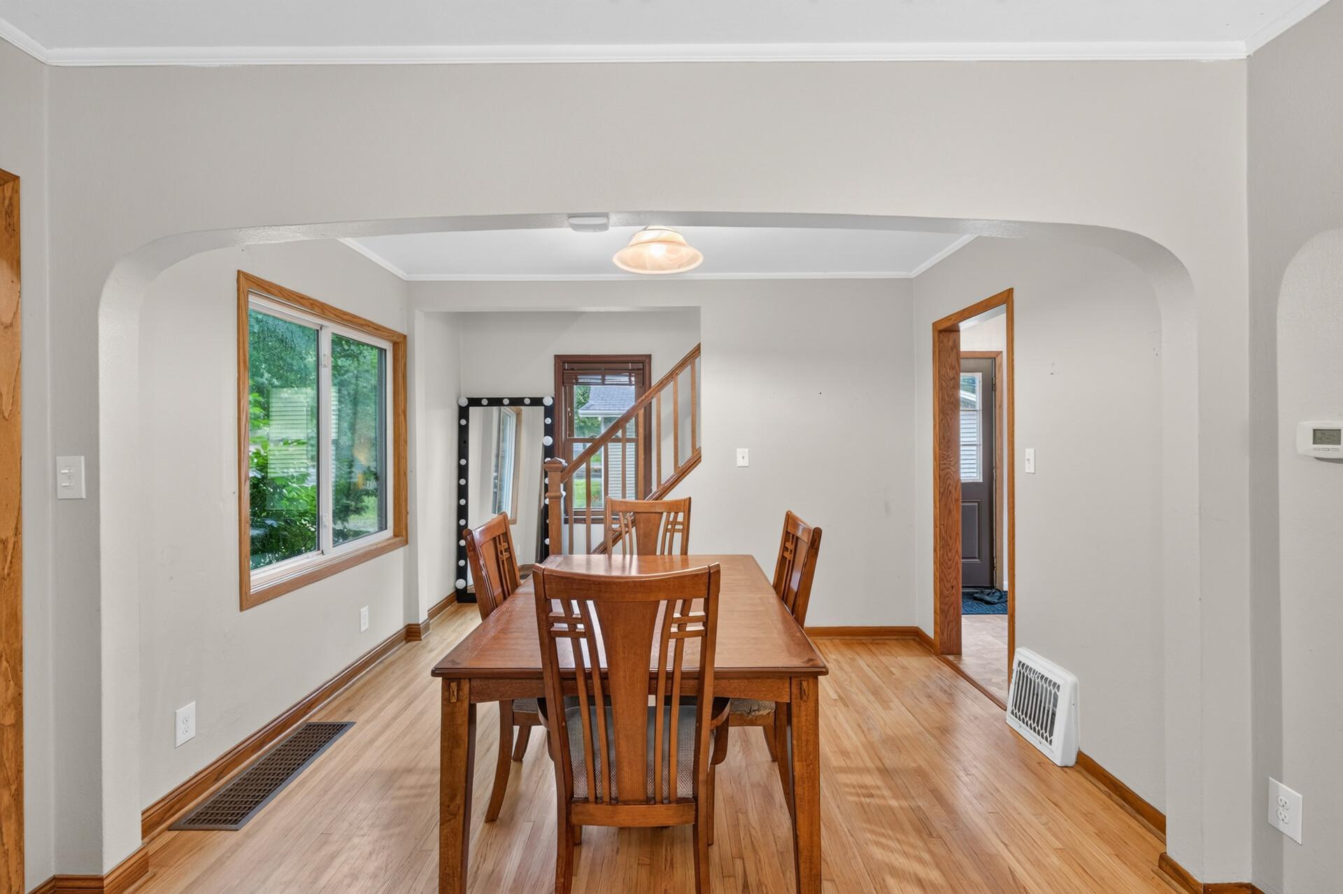 413 3rd Avenue E Property Photo 7