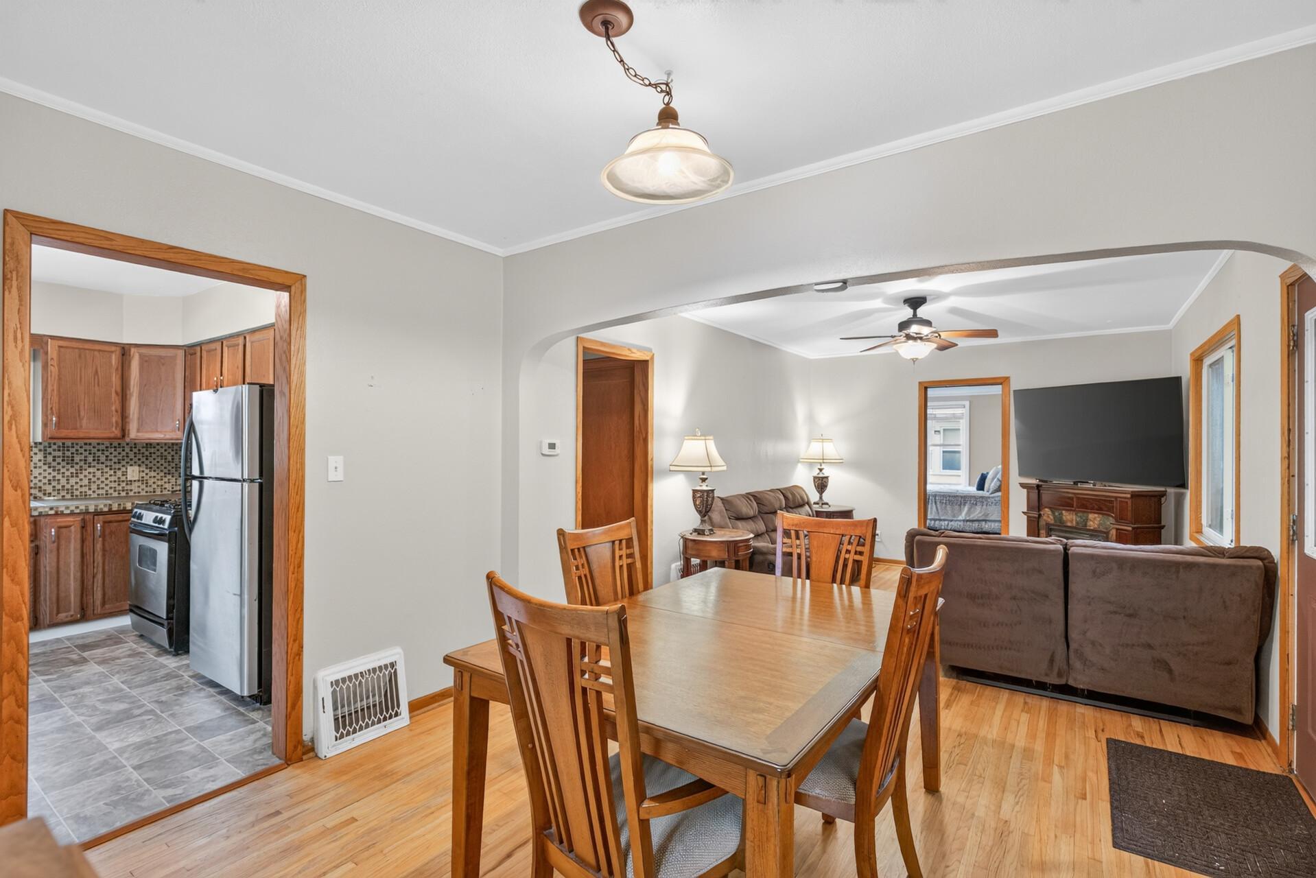 413 3rd Avenue E Property Photo 8