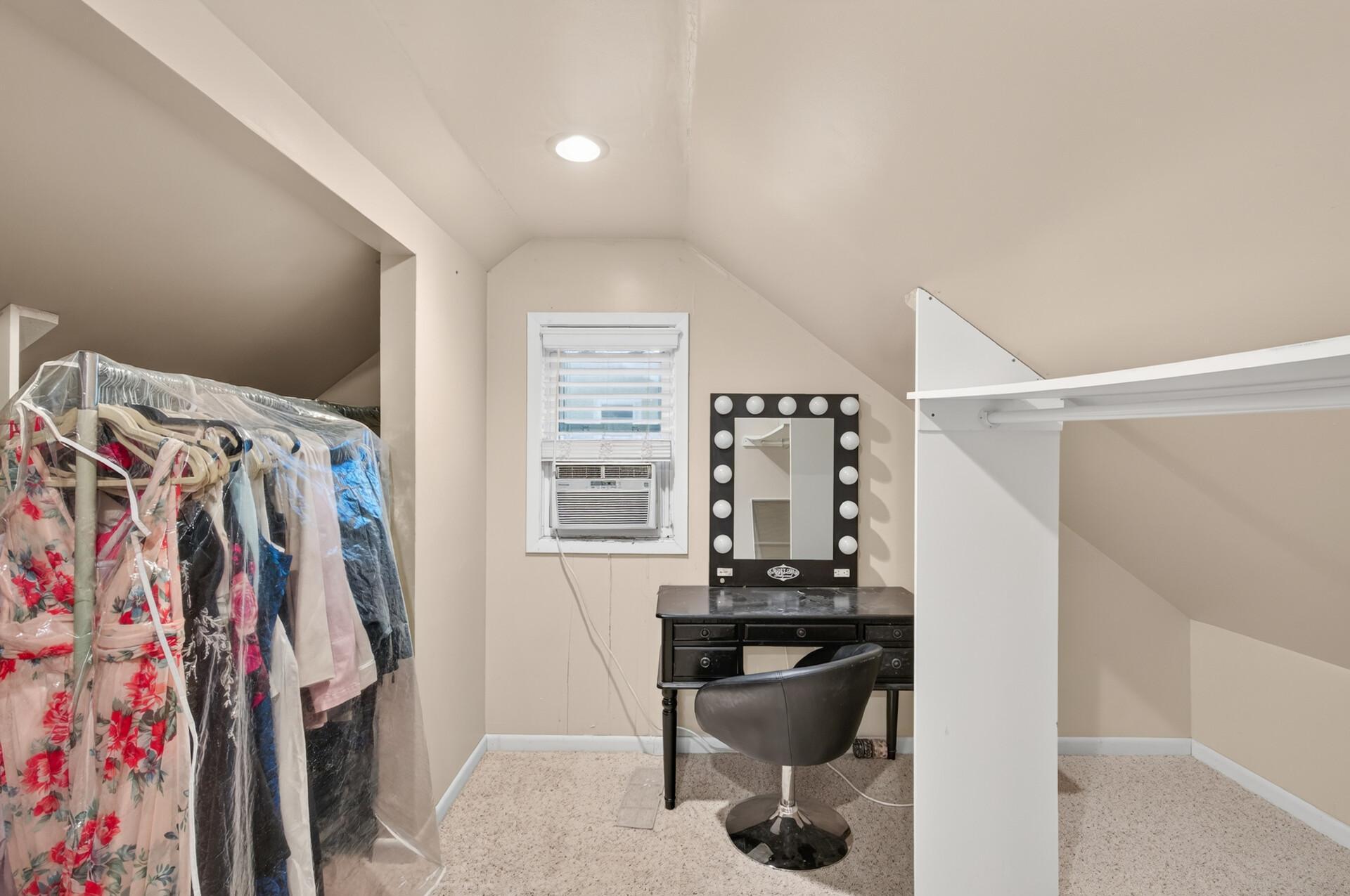 413 3rd Avenue E Property Photo 16