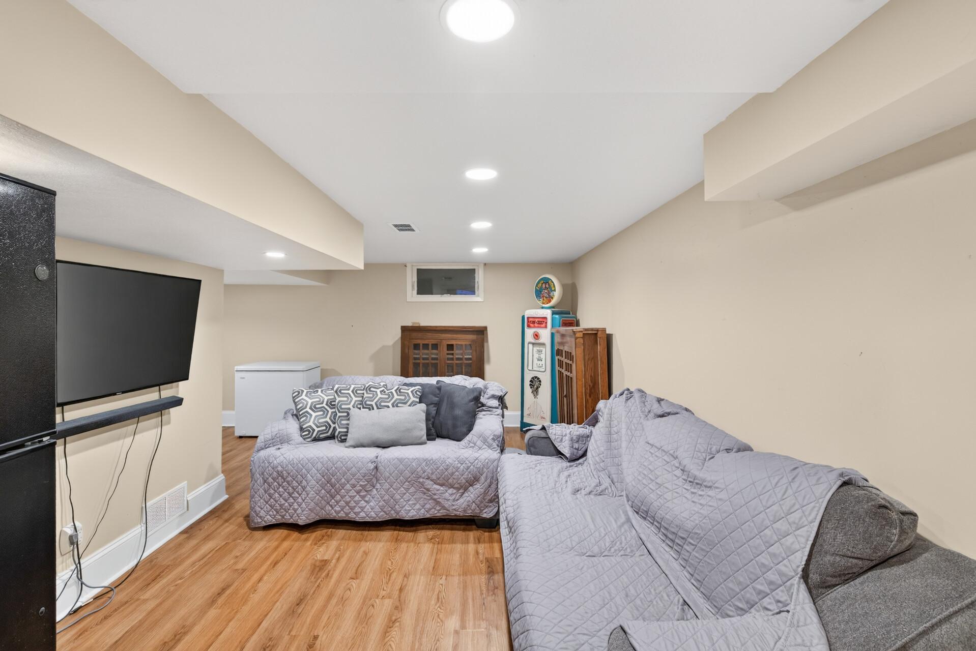 413 3rd Avenue E Property Photo 18