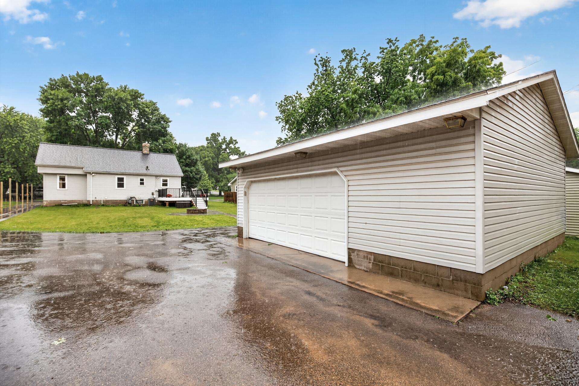 413 3rd Avenue E Property Photo 25