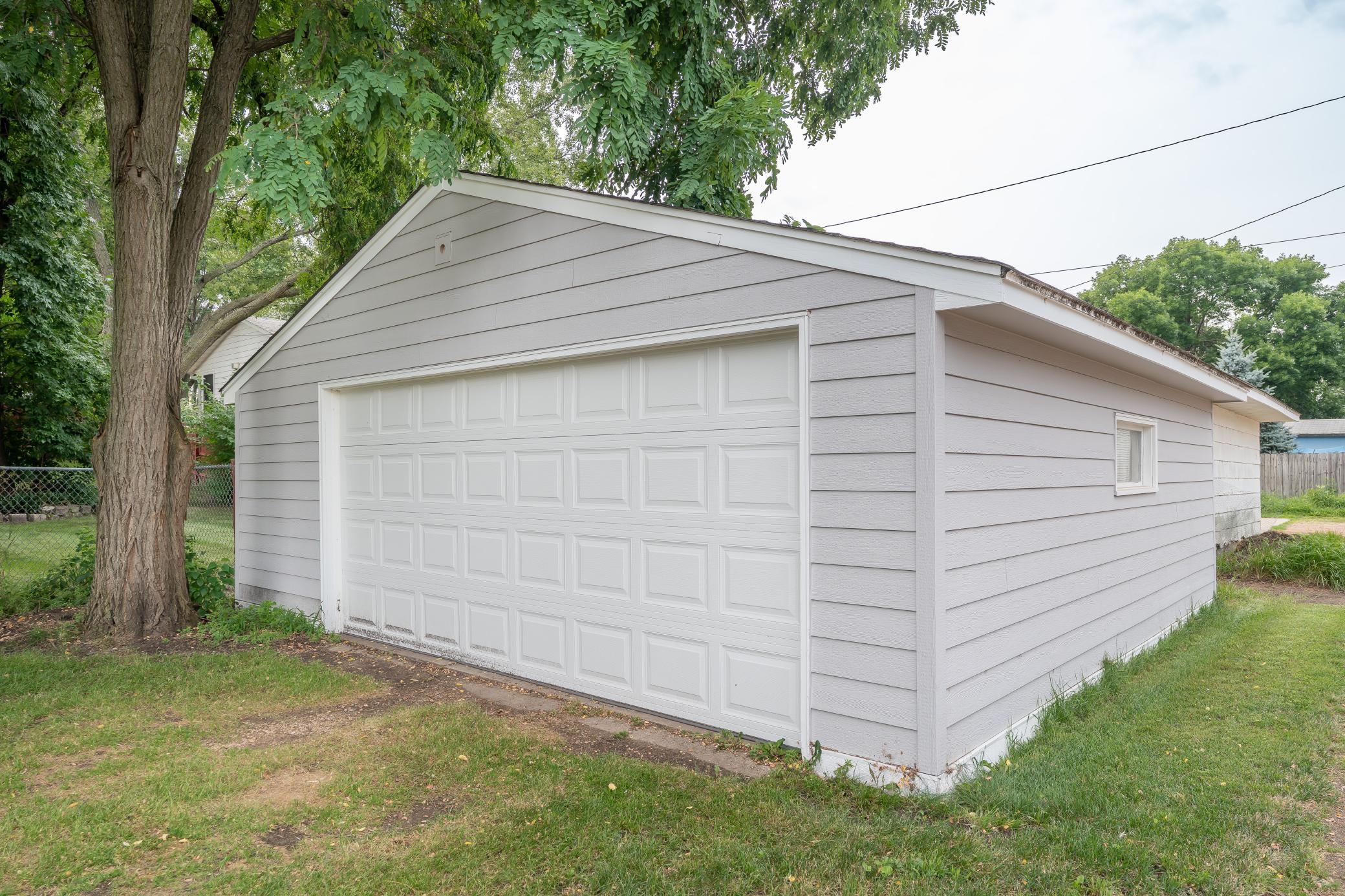 411 3rd Avenue W Property Photo 3
