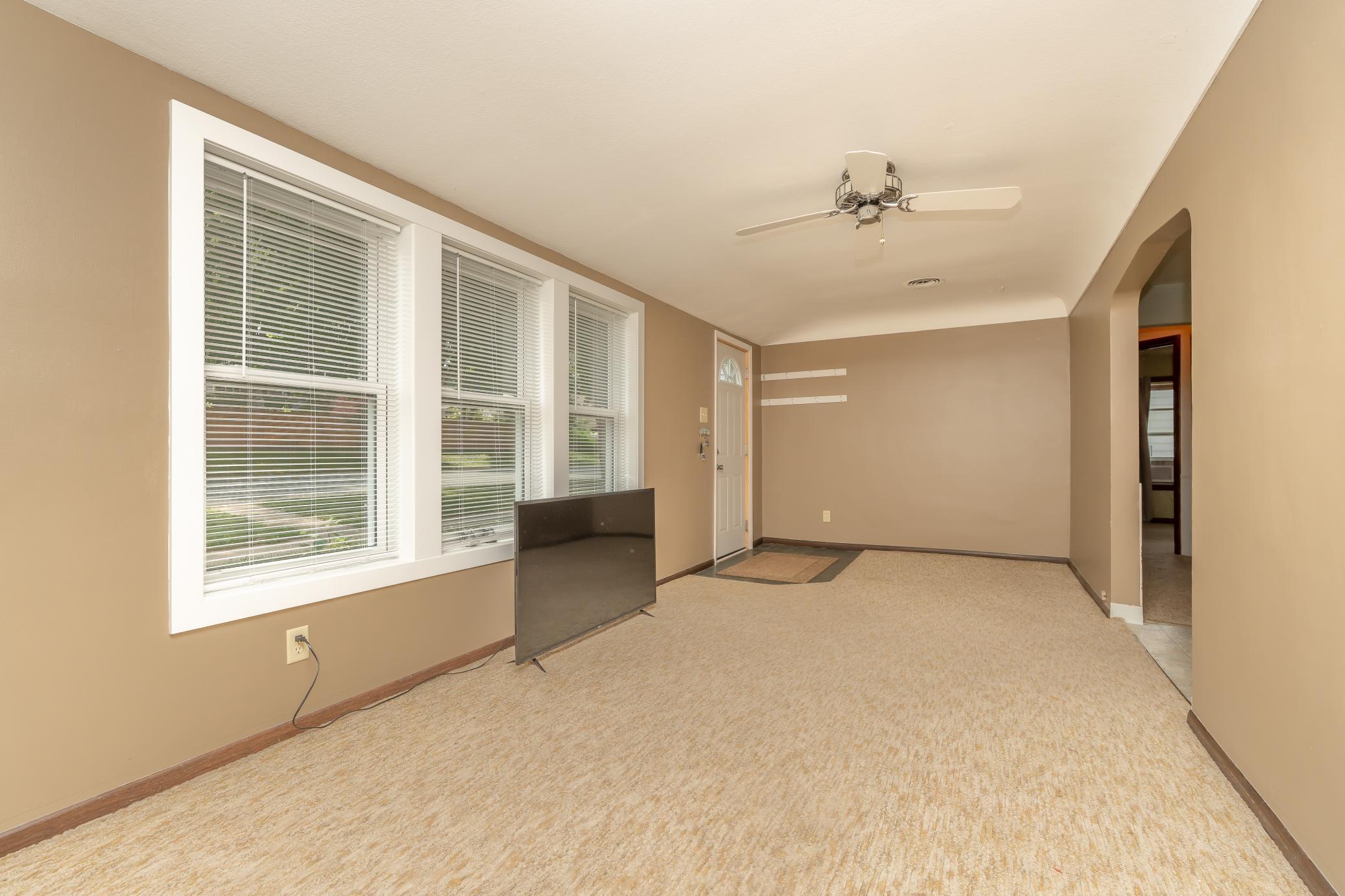 411 3rd Avenue W Property Photo 4