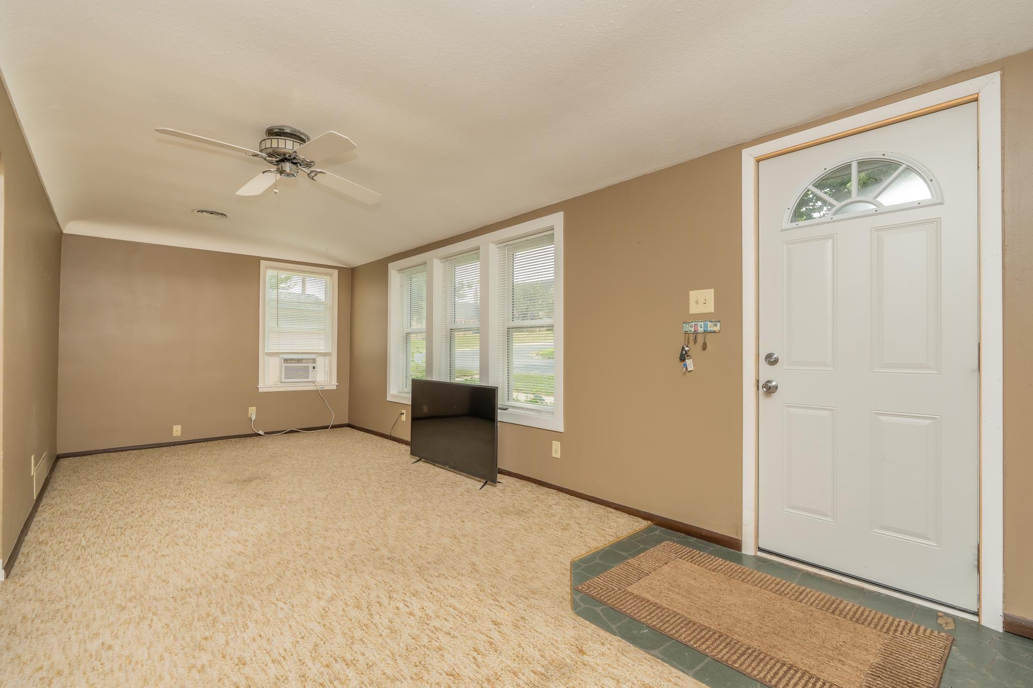 411 3rd Avenue W Property Photo 5