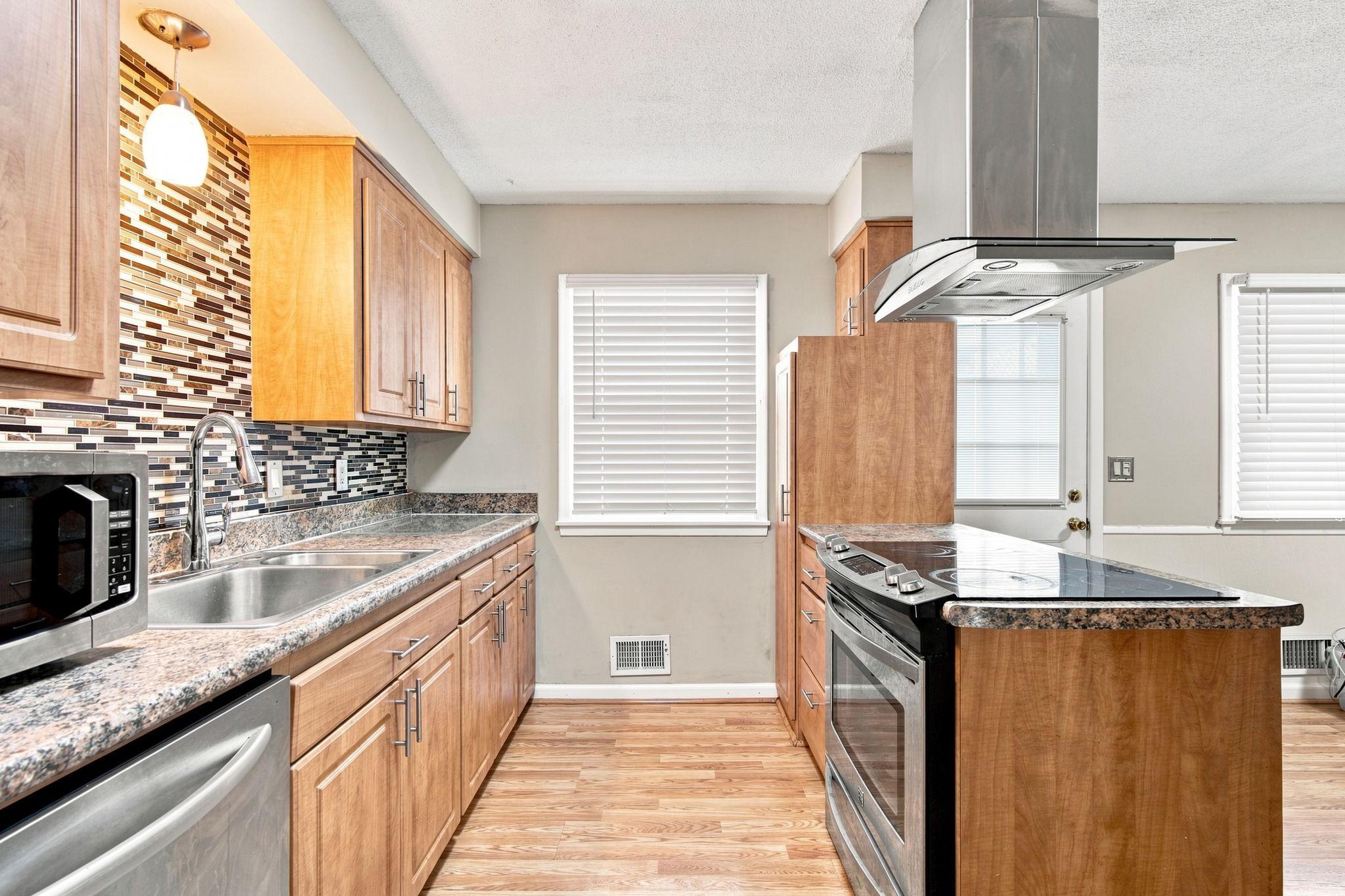 515 Westby Drive Ne Property Photo 9