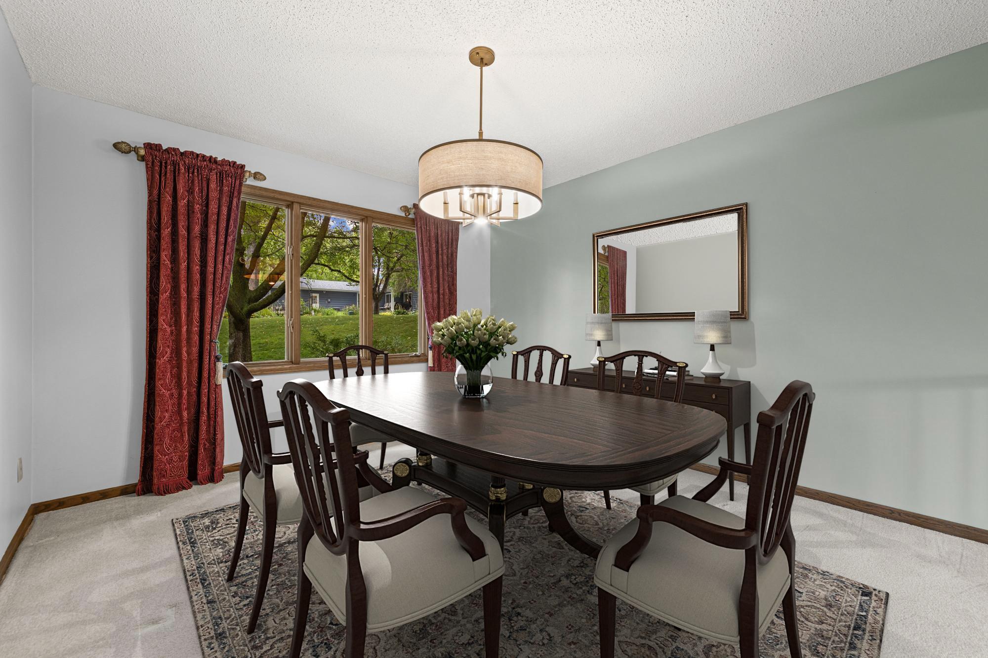 14136 Frontier Lane Property Photo 5