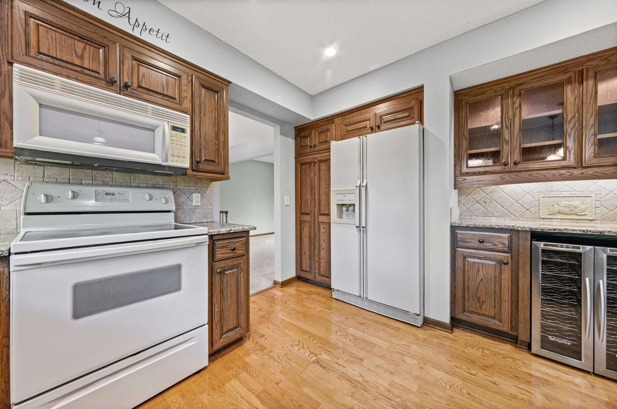 14136 Frontier Lane Property Photo 8