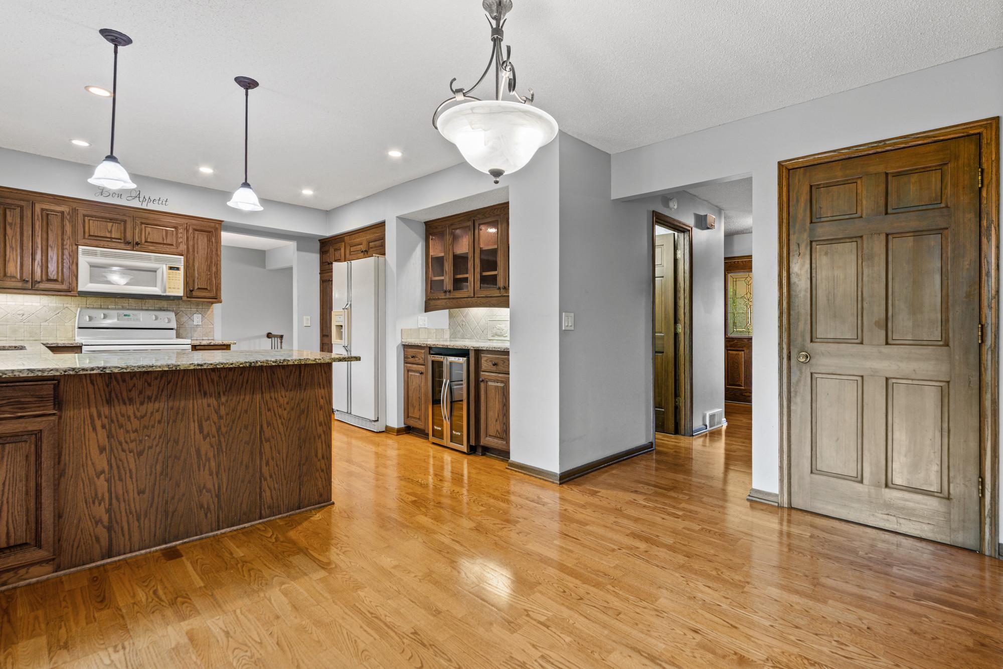 14136 Frontier Lane Property Photo 12