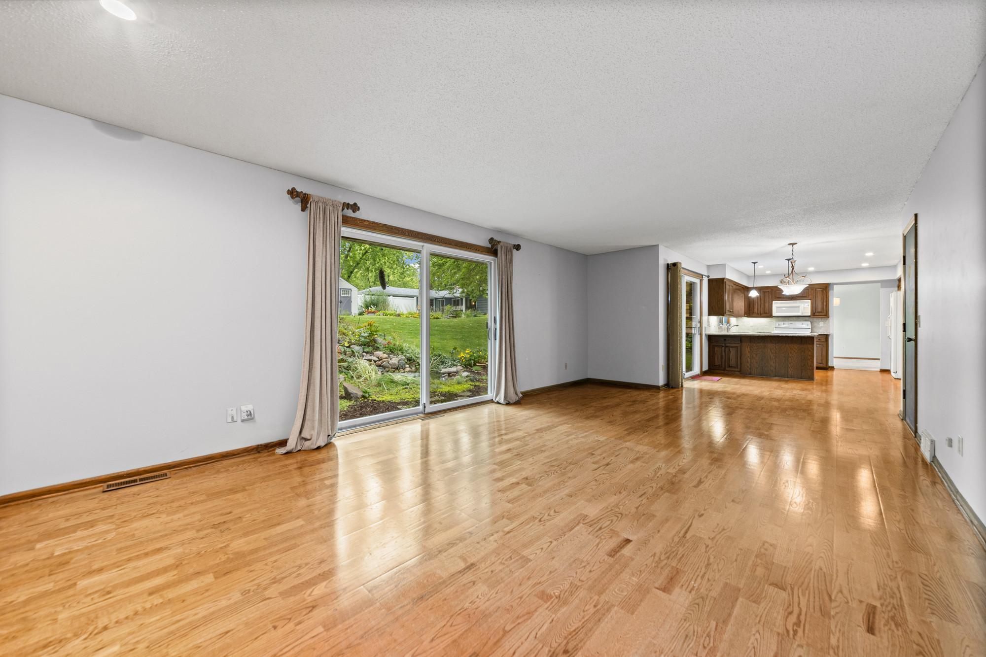 14136 Frontier Lane Property Photo 15