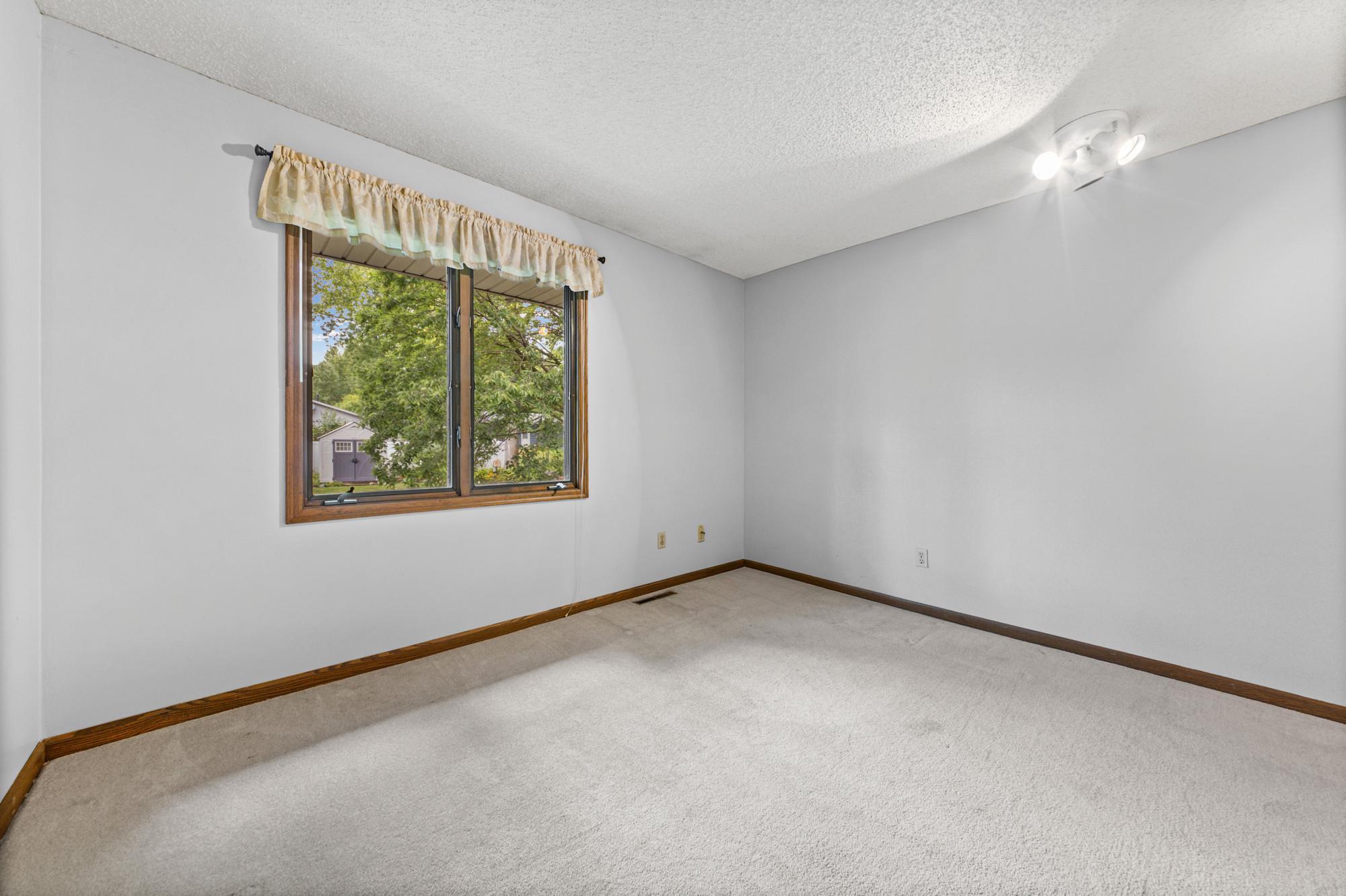 14136 Frontier Lane Property Photo 23