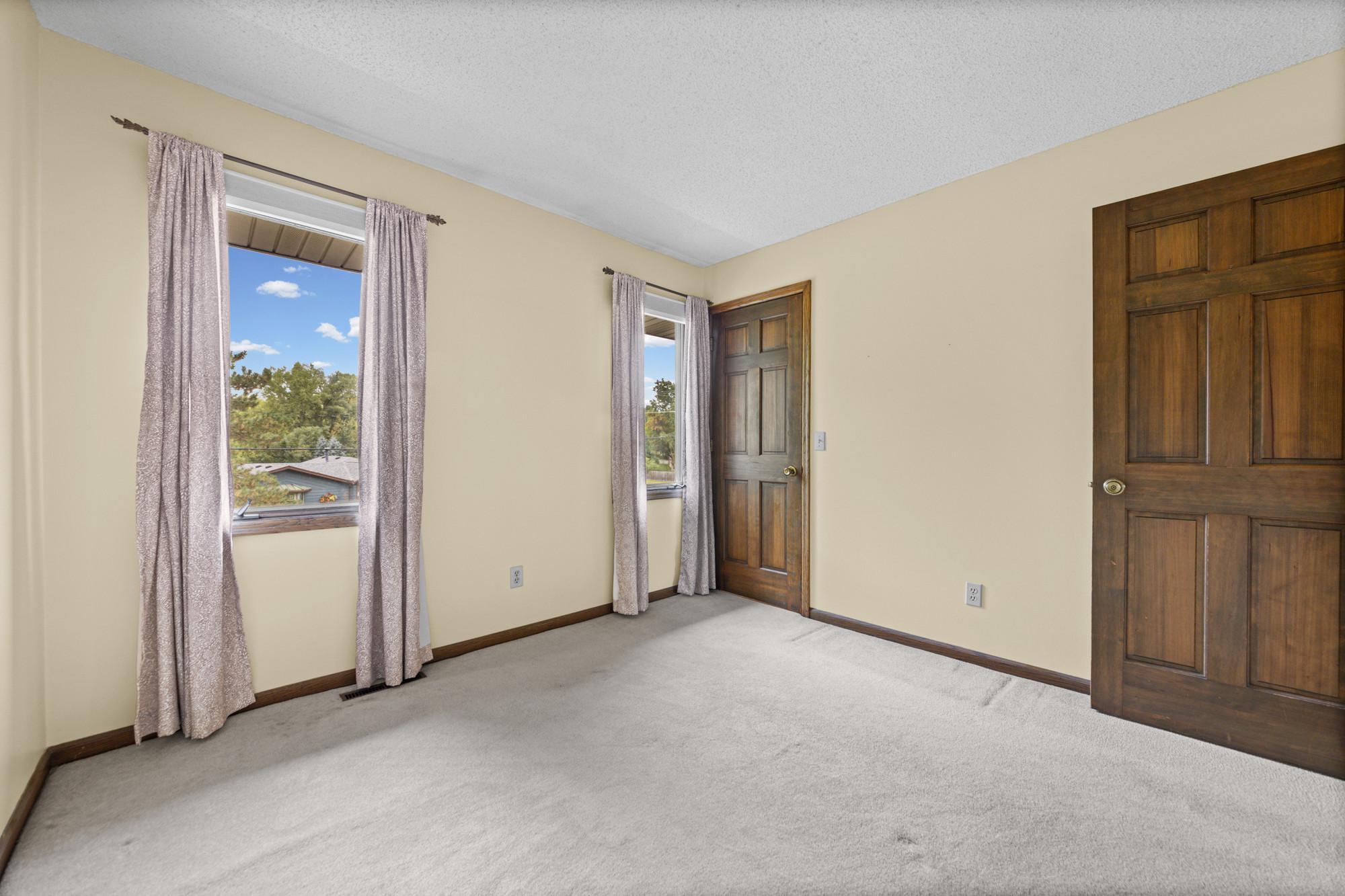 14136 Frontier Lane Property Photo 25