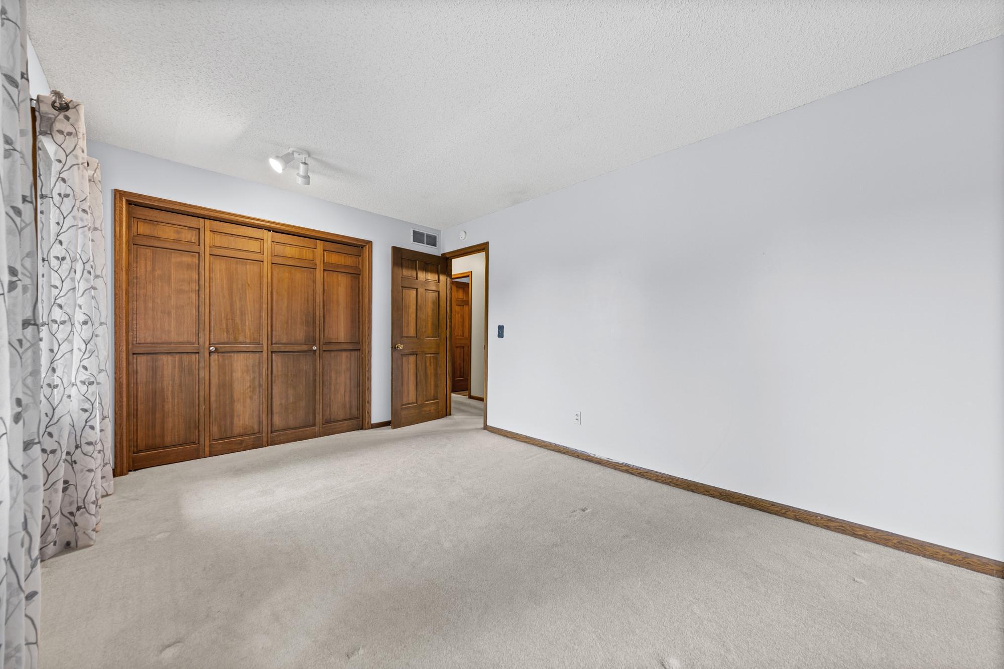14136 Frontier Lane Property Photo 27