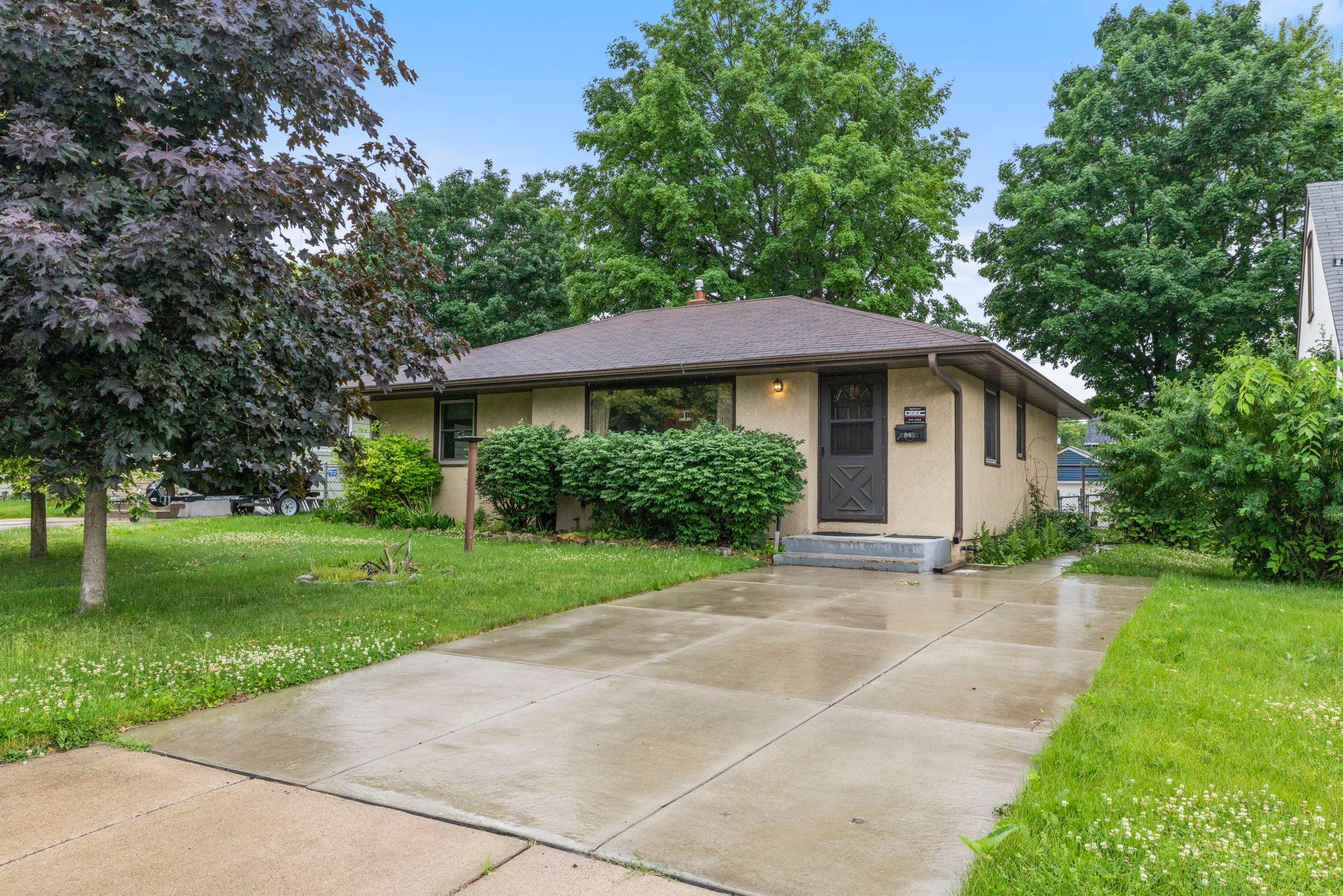 845 20th Avenue N Property Photo 1