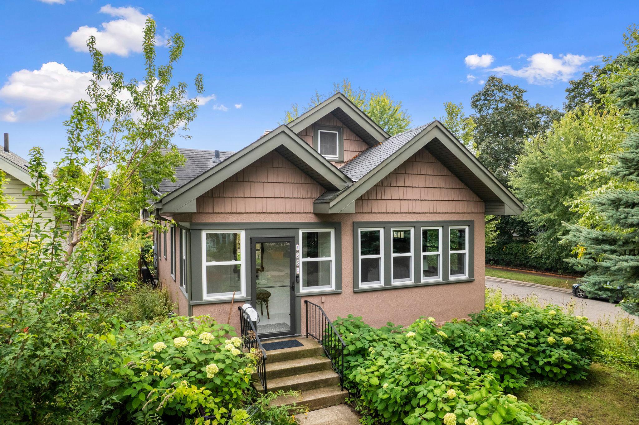 1634 Niles Avenue Property Photo 1