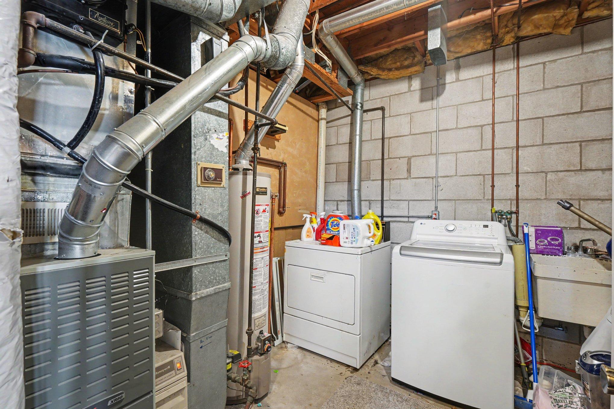 3916 Gershwin Avenue N Property Photo 20