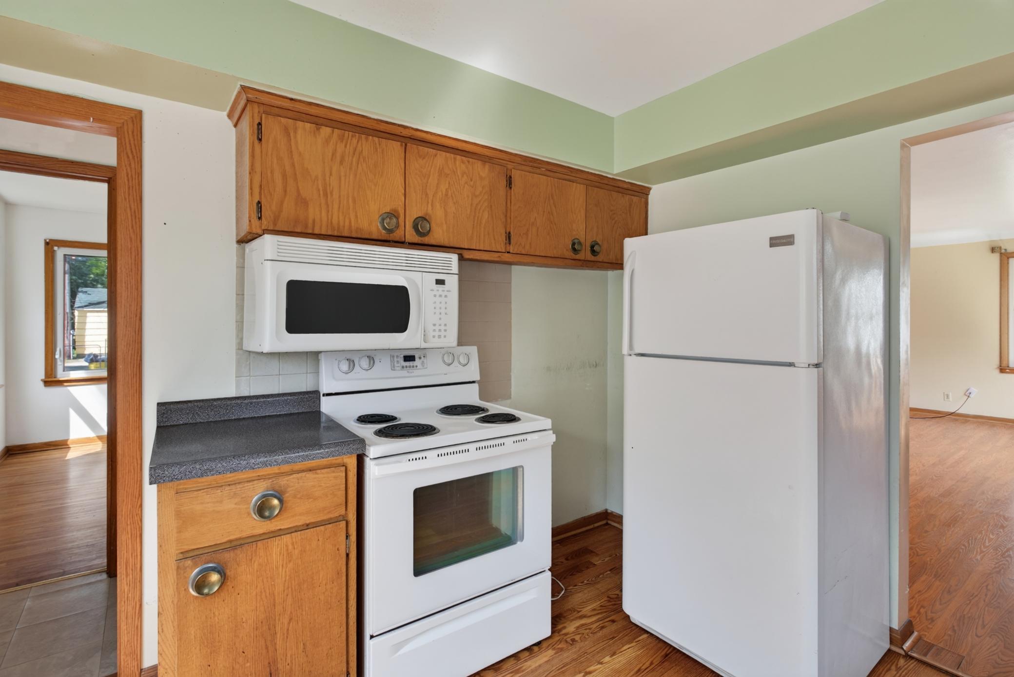 5045 Upton Avenue N Property Photo 5