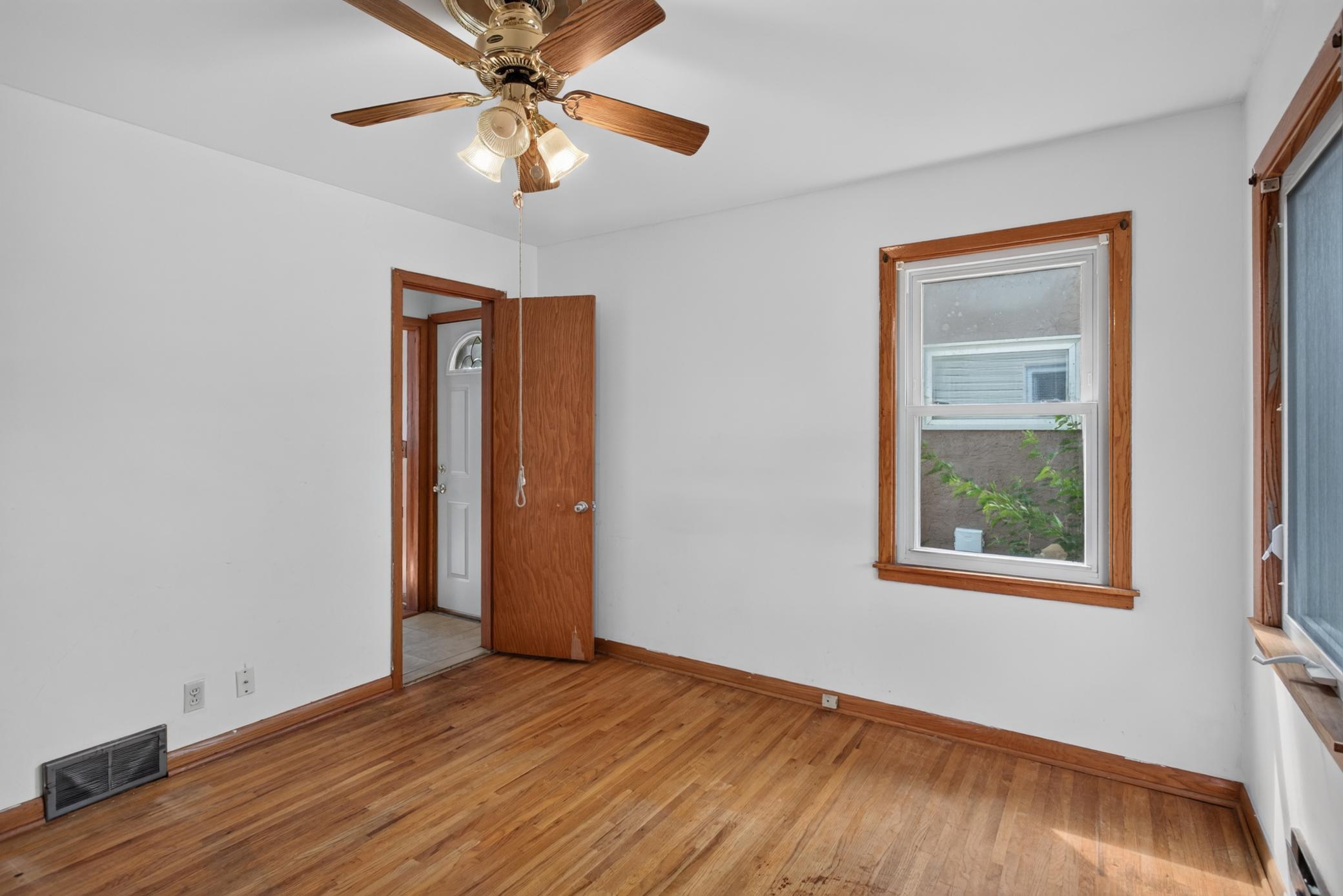 5045 Upton Avenue N Property Photo 8