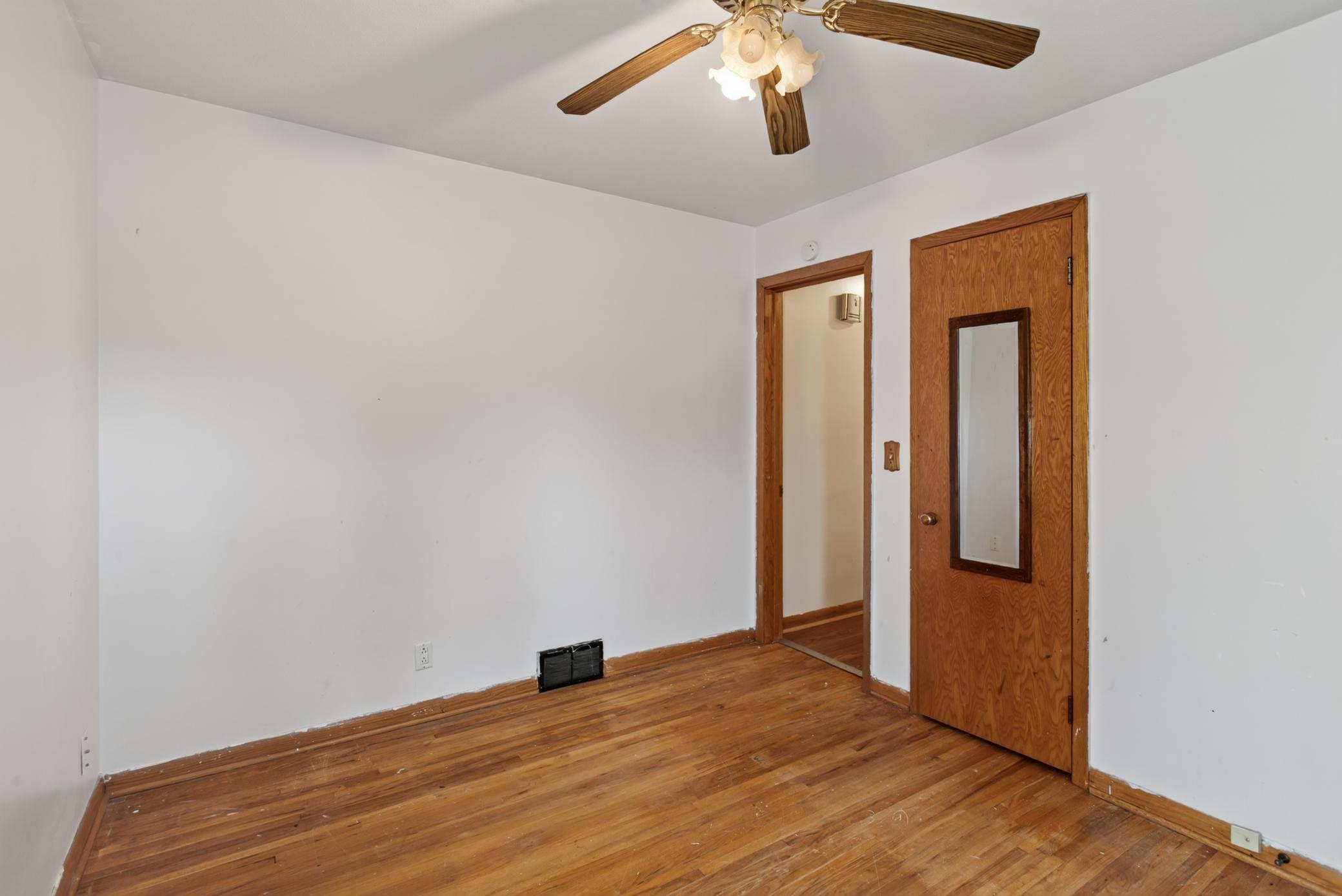 5045 Upton Avenue N Property Photo 11