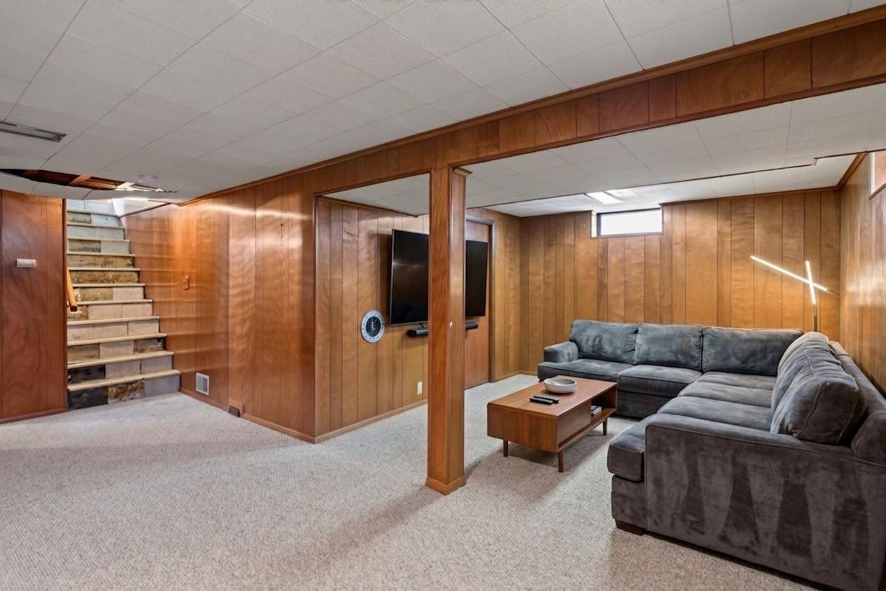 5045 Upton Avenue N Property Photo 15
