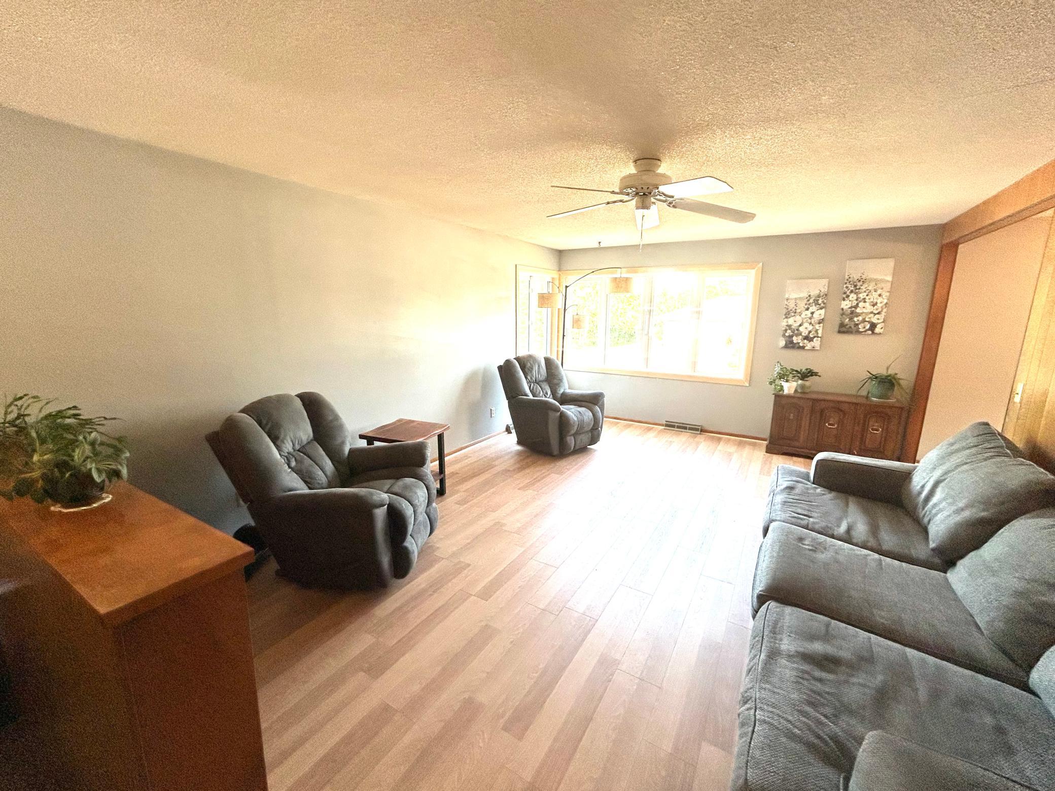 1025 9th Street Sw Property Photo 2