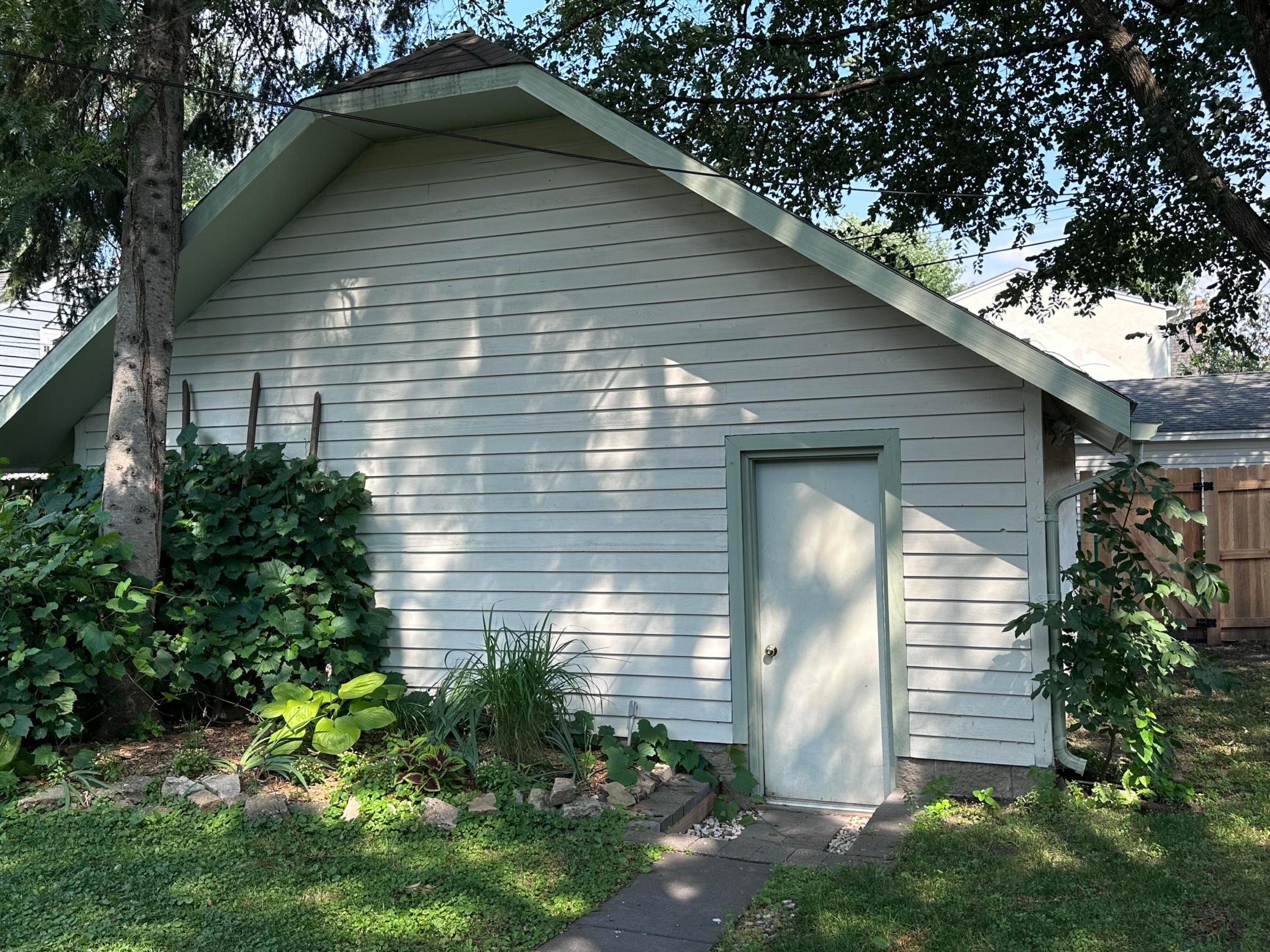 4937 Logan Avenue S Property Photo 17