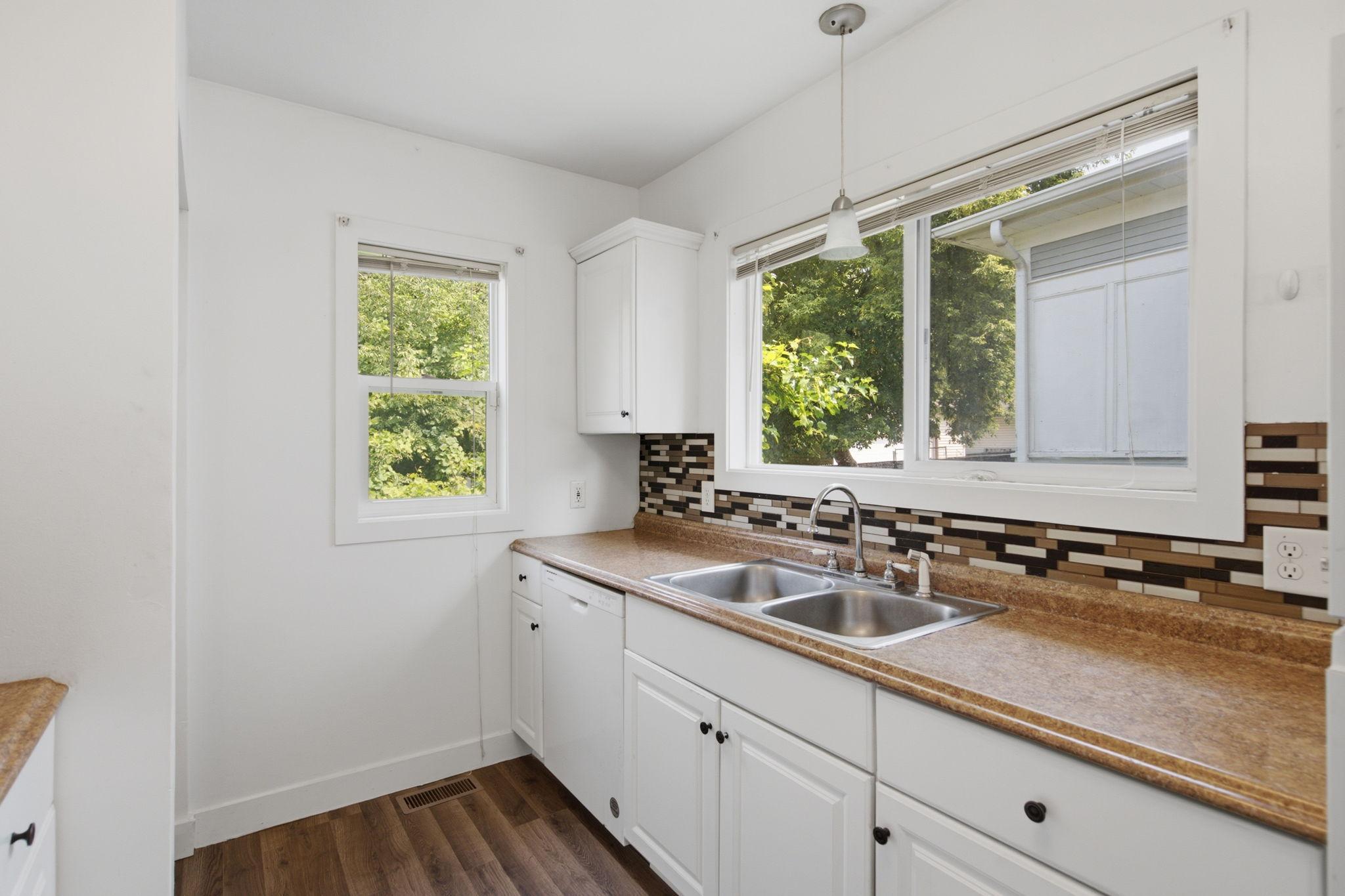 1037 Gould Avenue Ne Property Photo 12