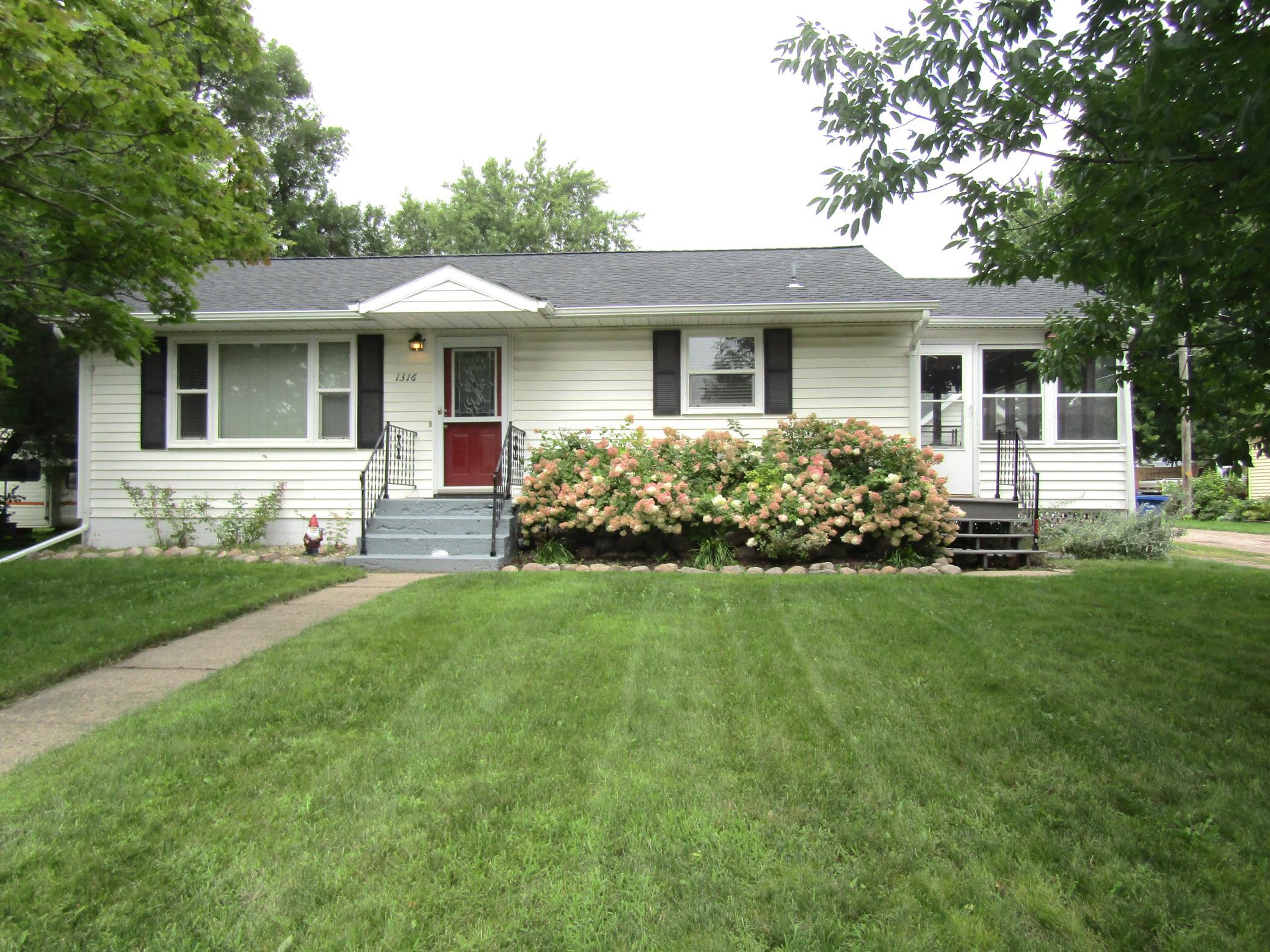 1316 11th Avenue Property Photo 1