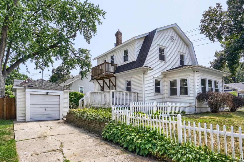 1900 E 42nd Street Property Photo 25