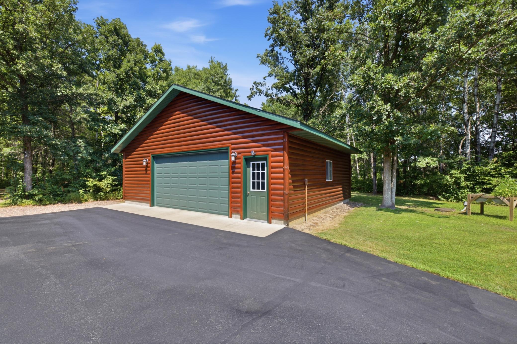302 State 84 Nw Property Photo 4