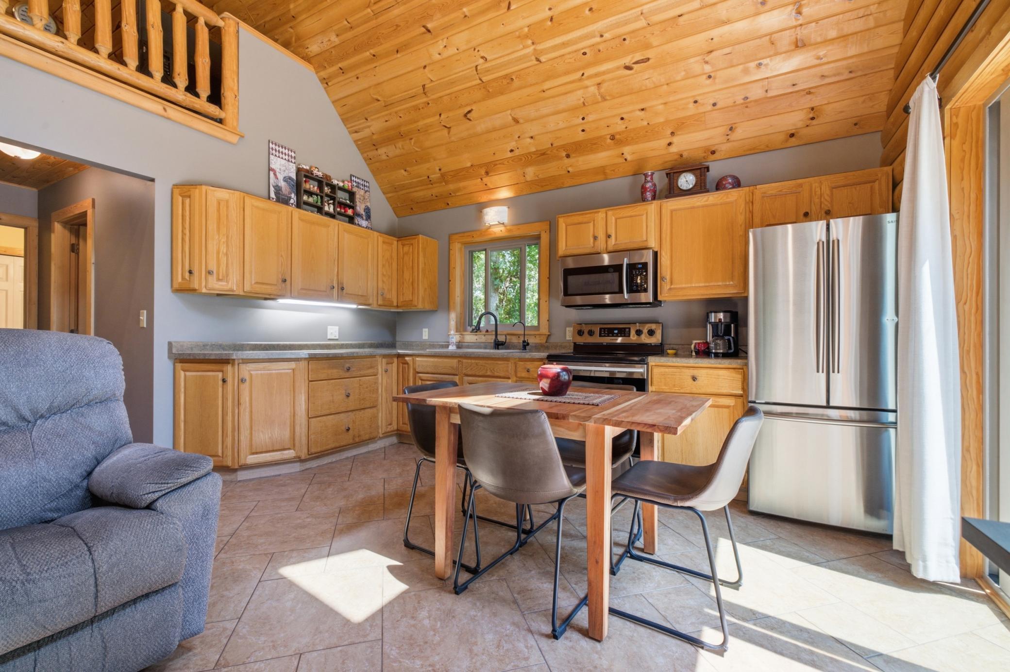 302 State 84 Nw Property Photo 9