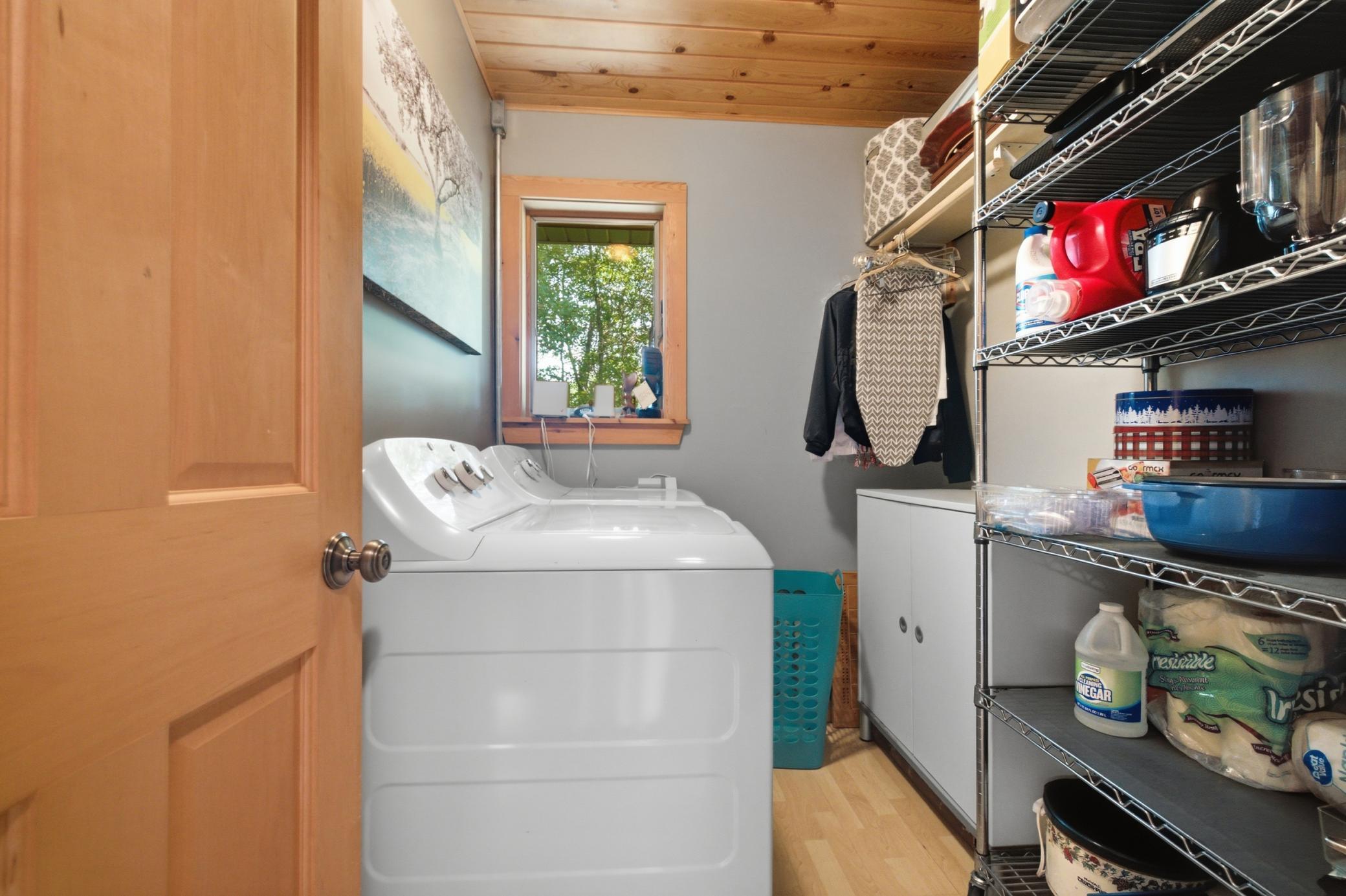 302 State 84 Nw Property Photo 18