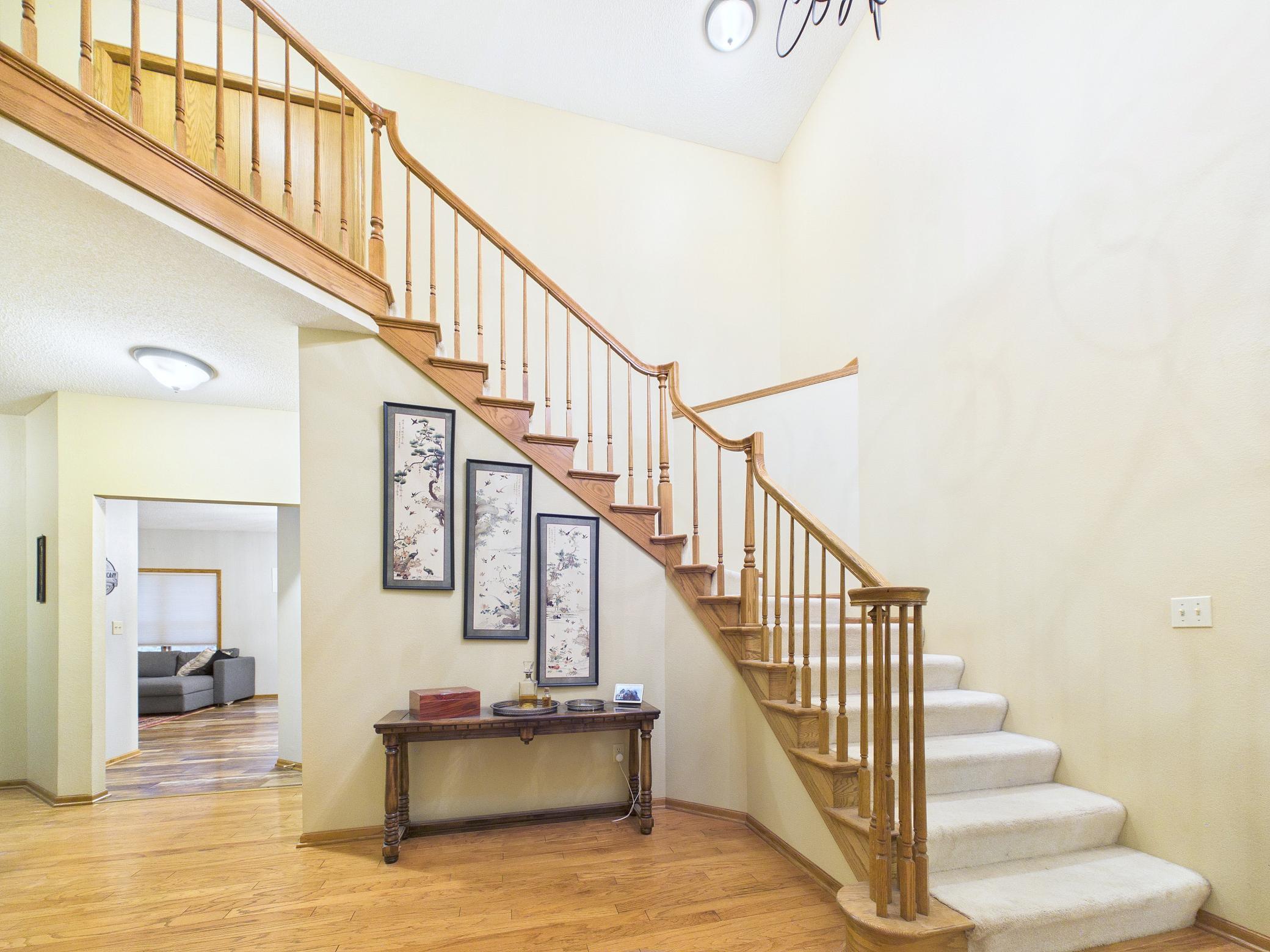 2527 Colony Circle Property Photo 6