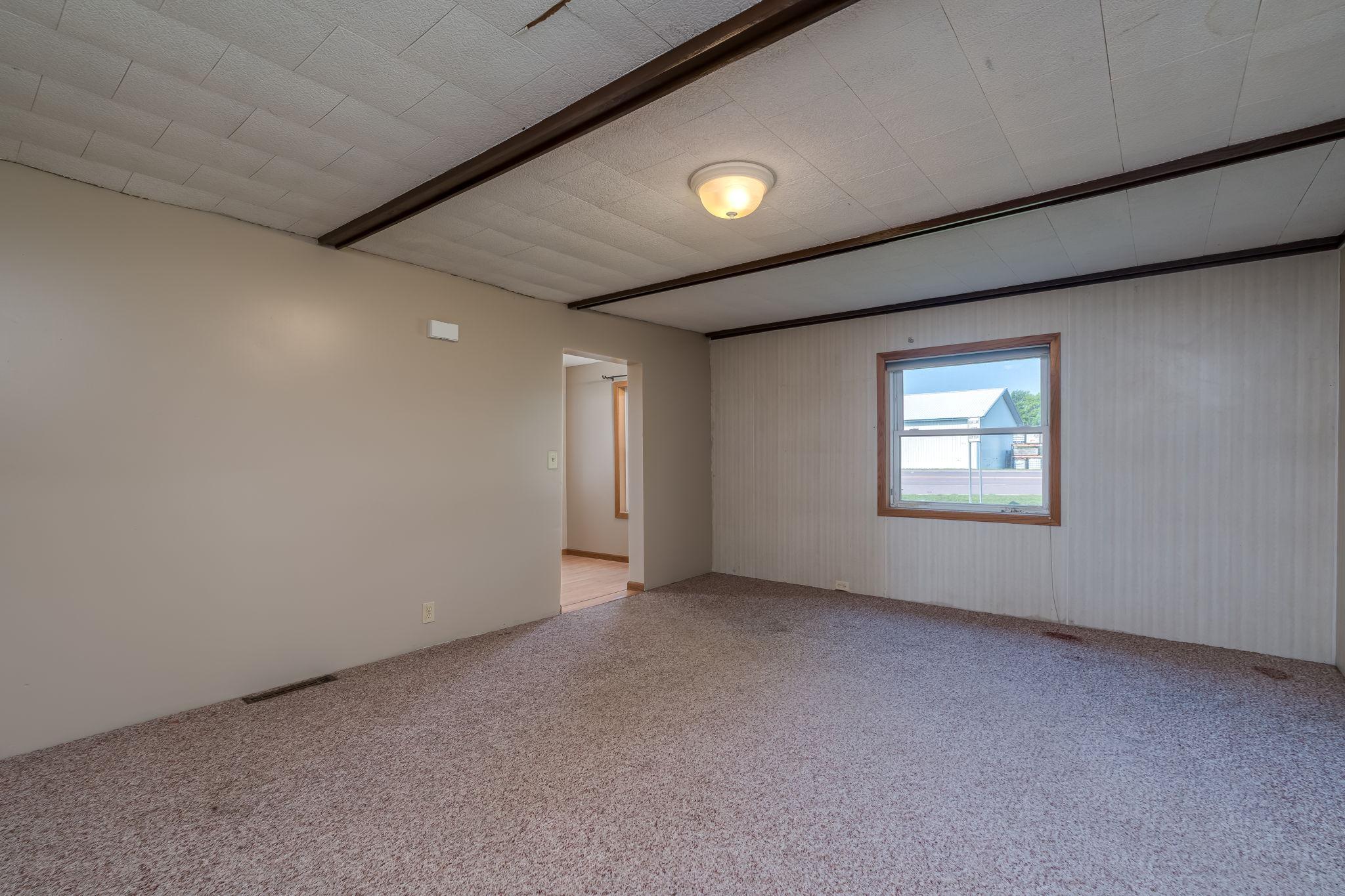 28059 State Highway 22 Property Photo 10