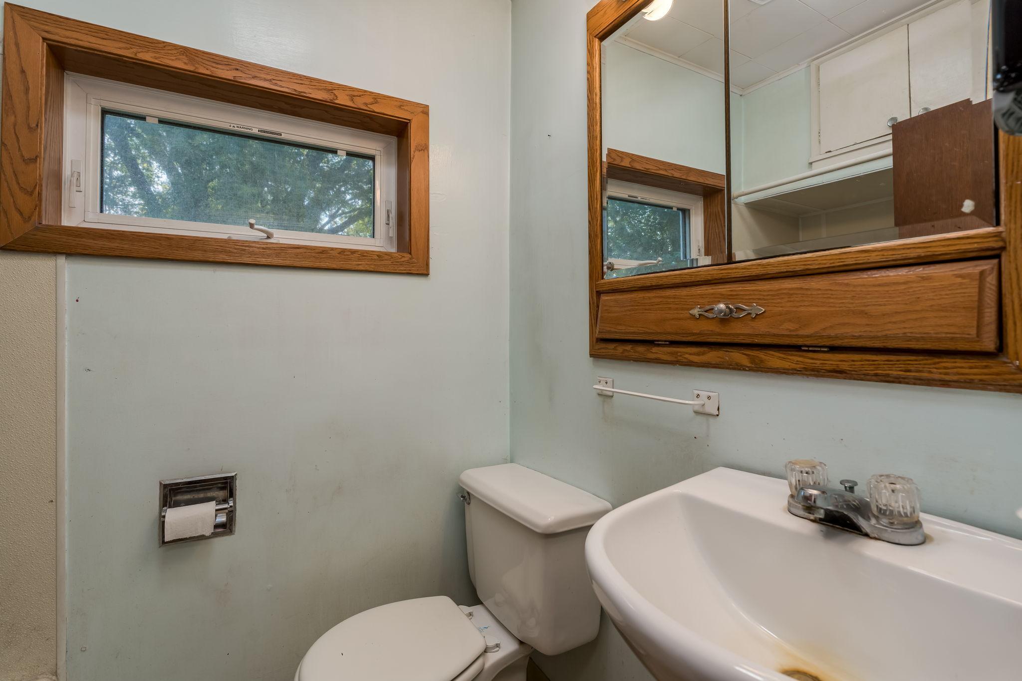 28059 State Highway 22 Property Photo 14