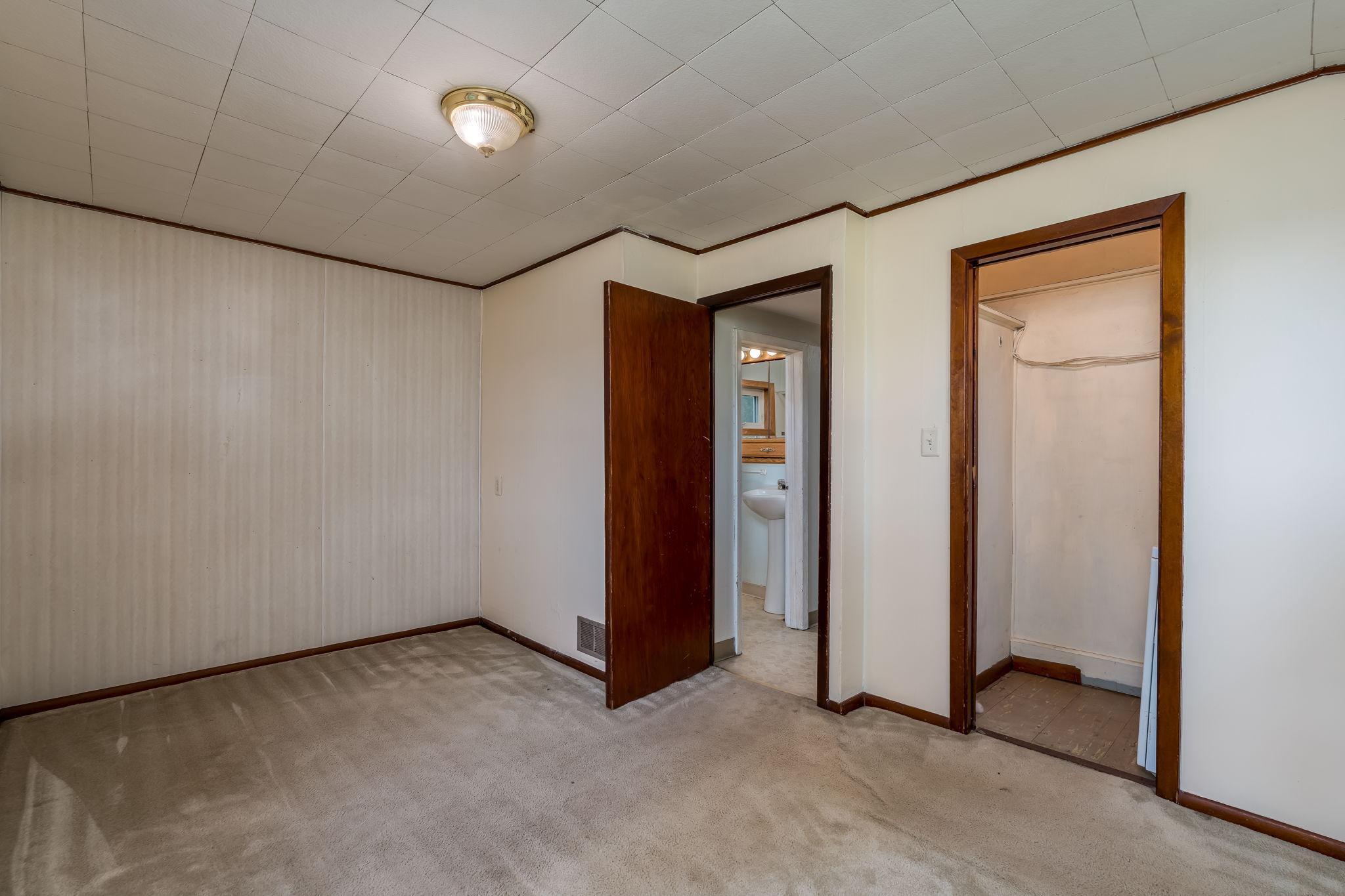 28059 State Highway 22 Property Photo 15
