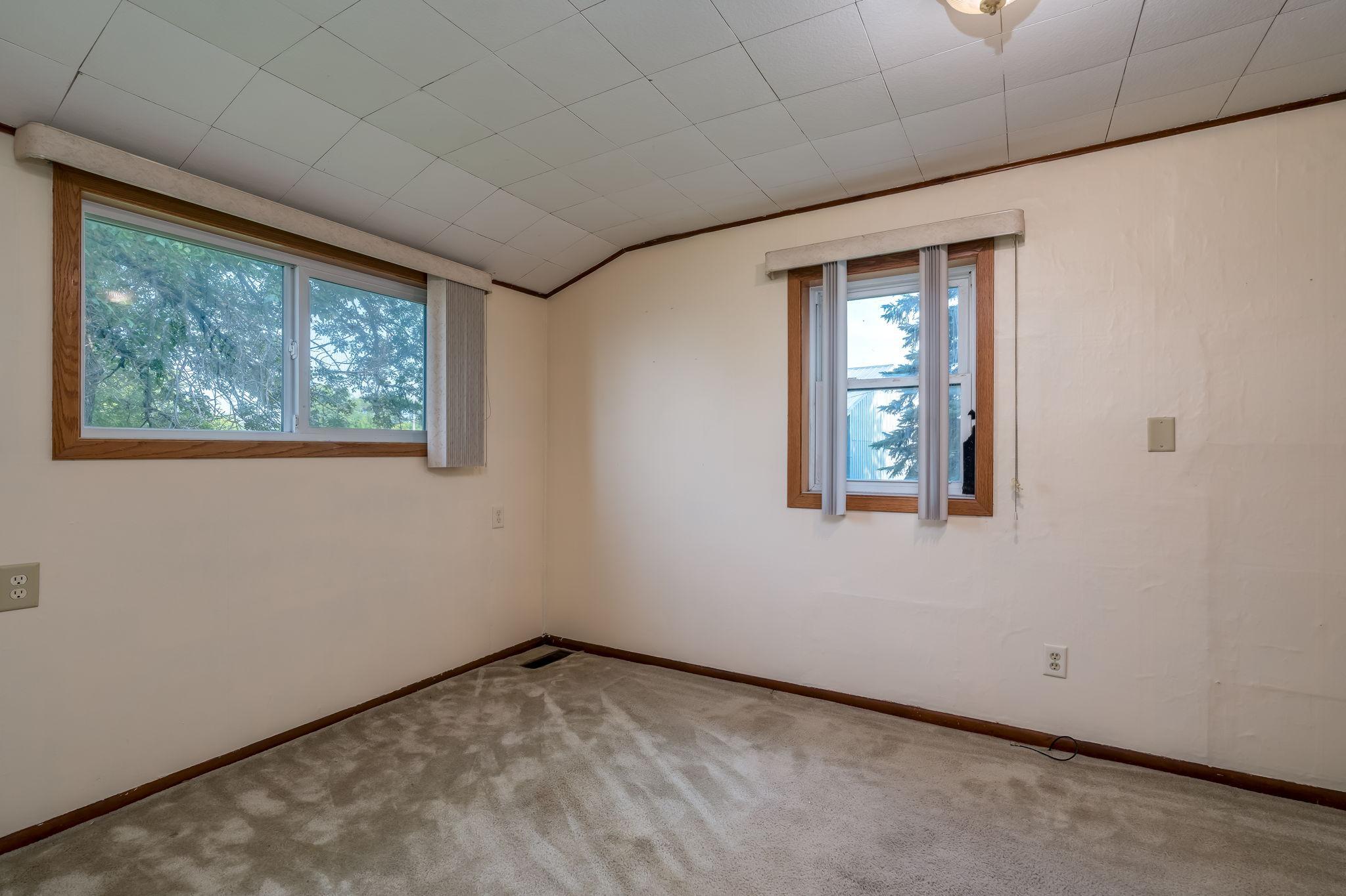 28059 State Highway 22 Property Photo 16