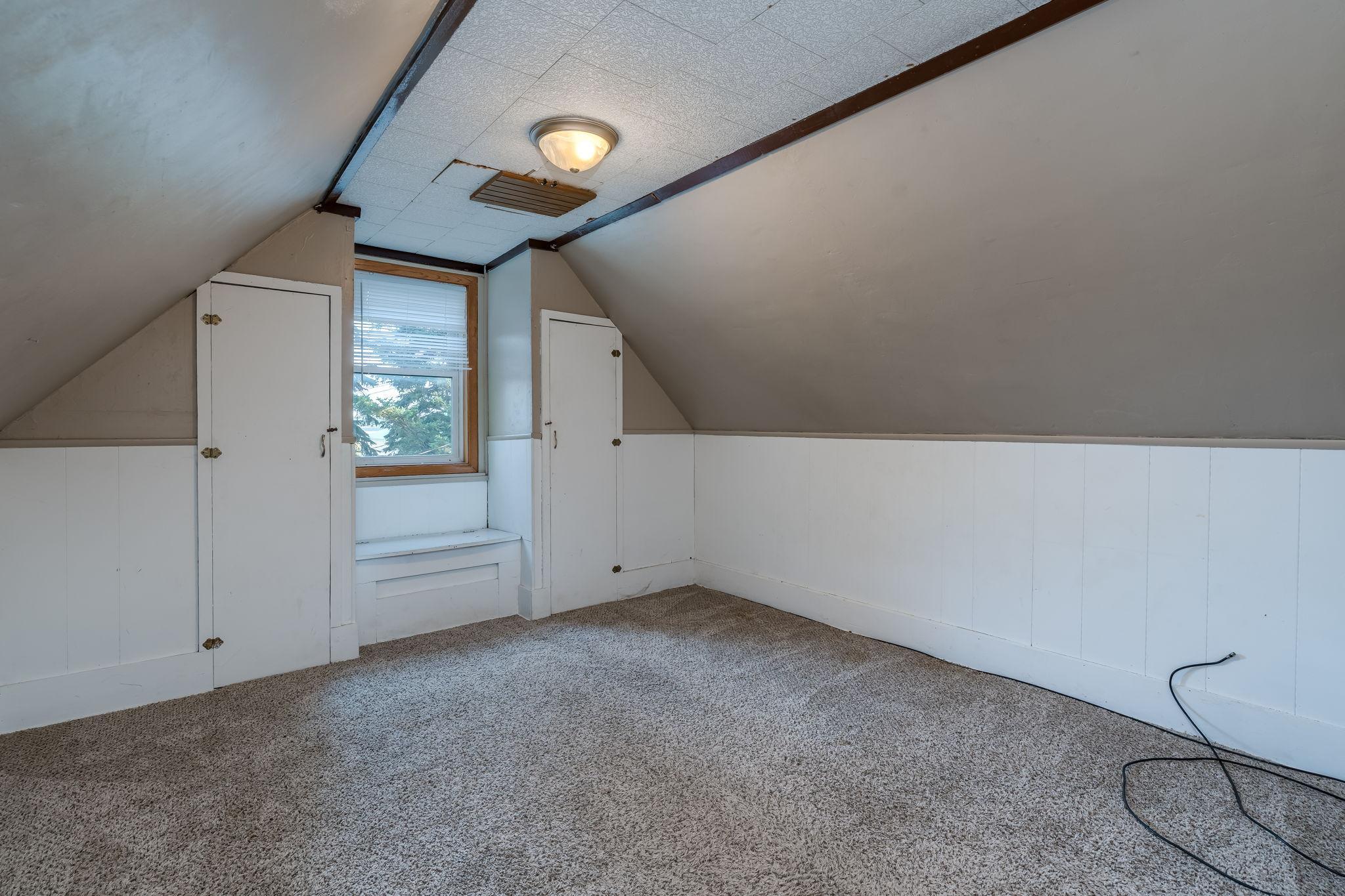 28059 State Highway 22 Property Photo 17