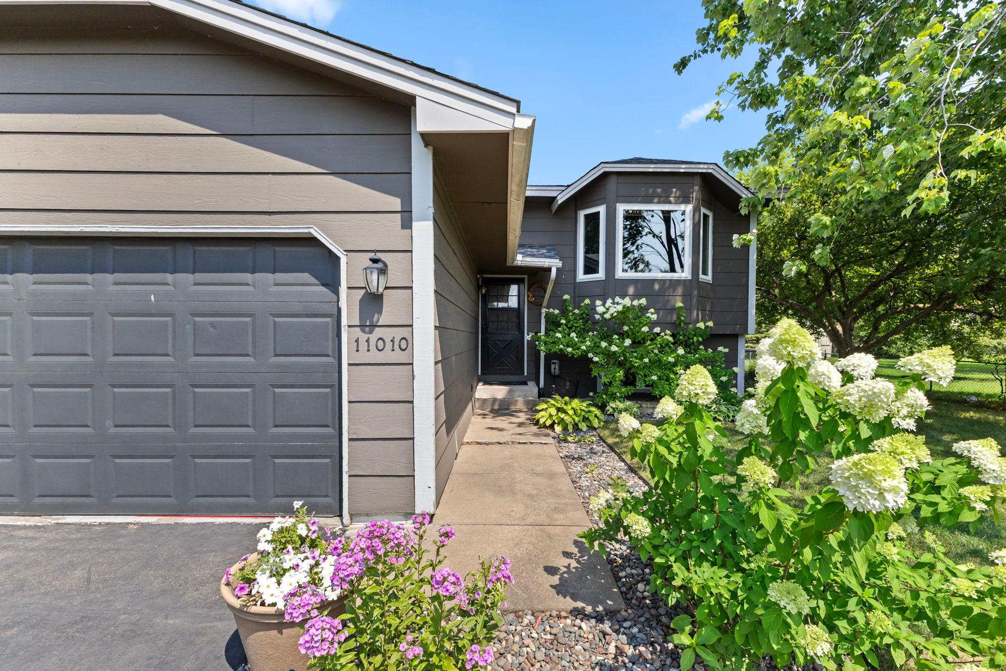 11010 Xylon Lane N Property Photo 5