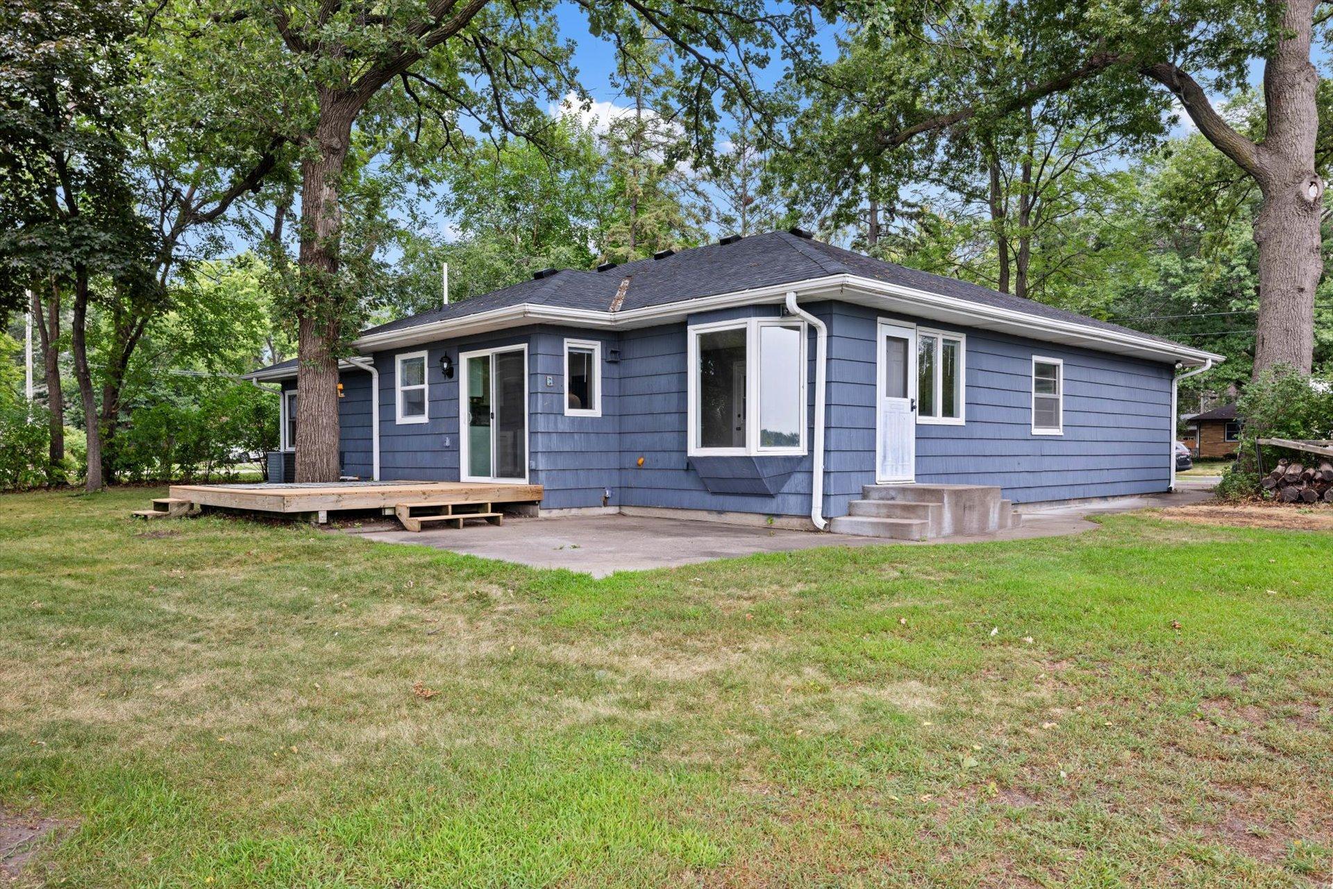 5415 Twin Lake Boulevard E Property Photo 3