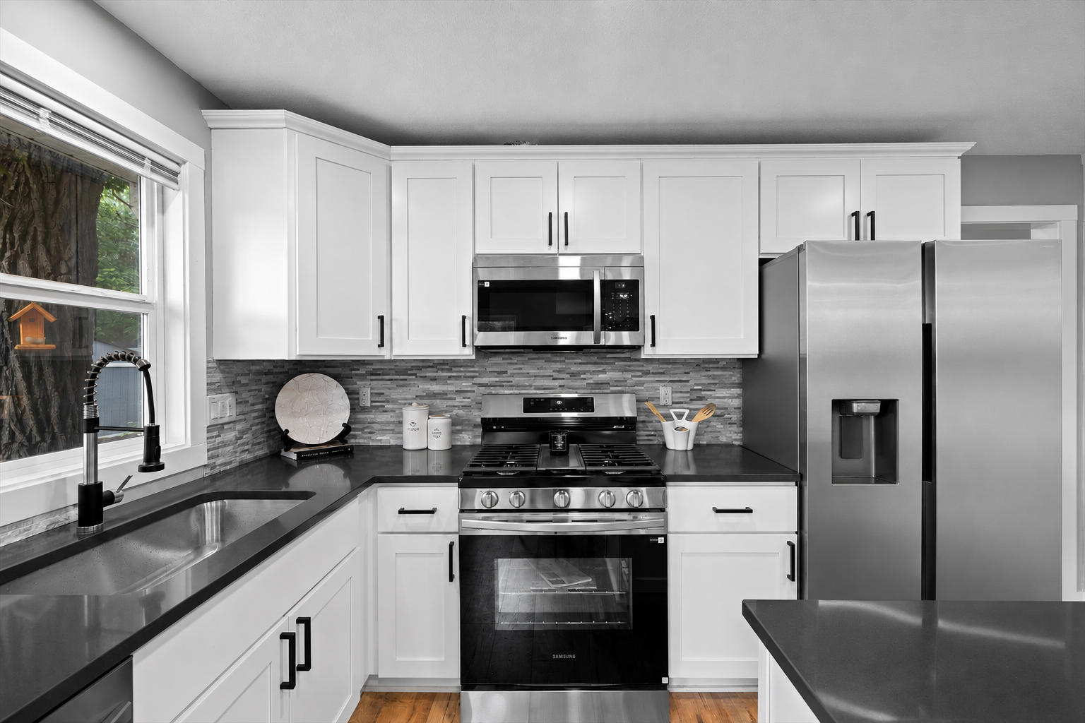 5415 Twin Lake Boulevard E Property Photo 7