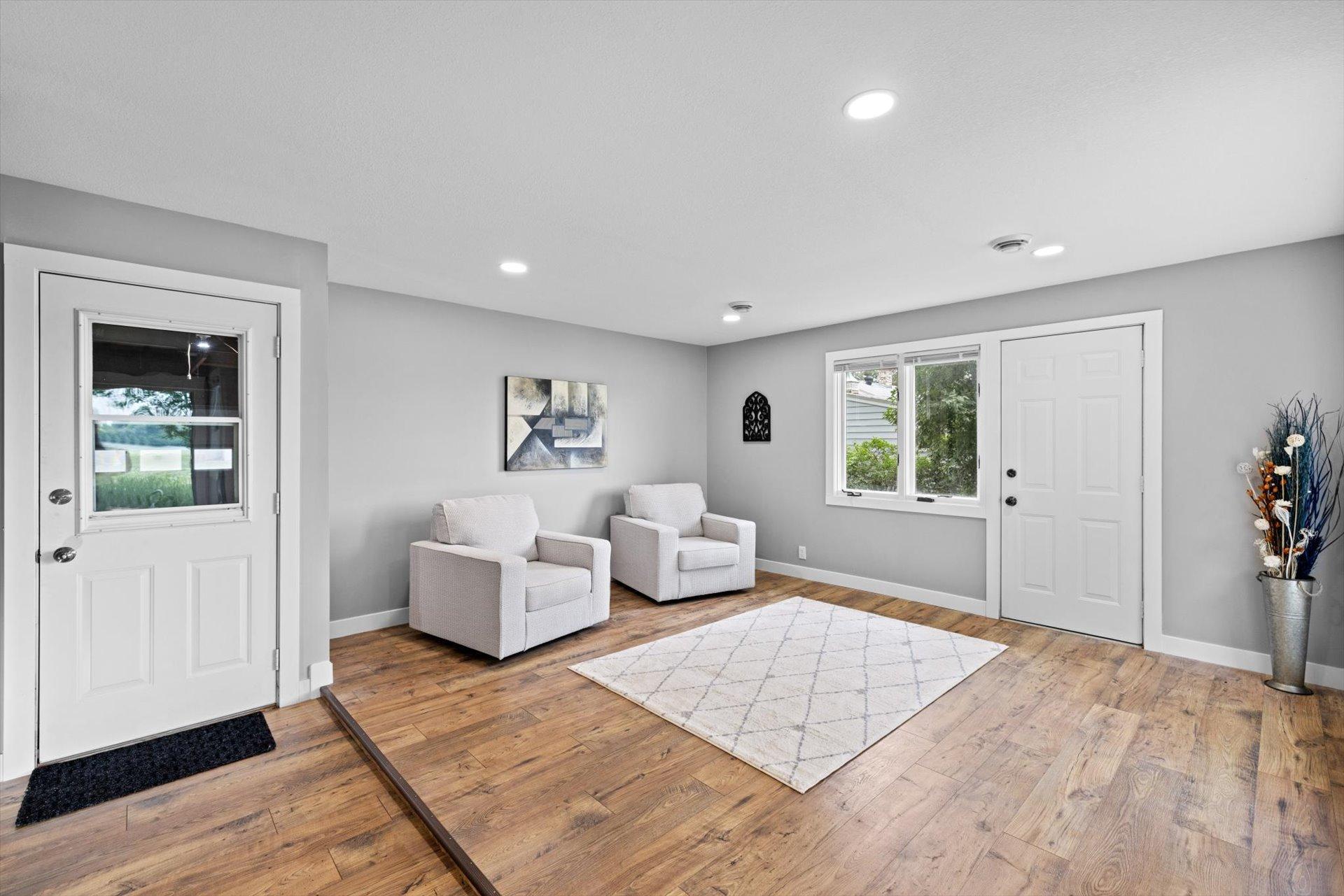 5415 Twin Lake Boulevard E Property Photo 11