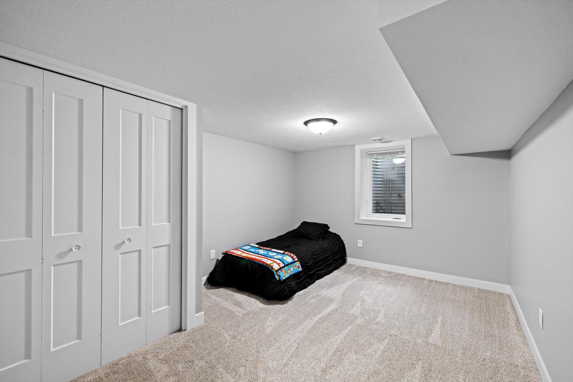 5415 Twin Lake Boulevard E Property Photo 23