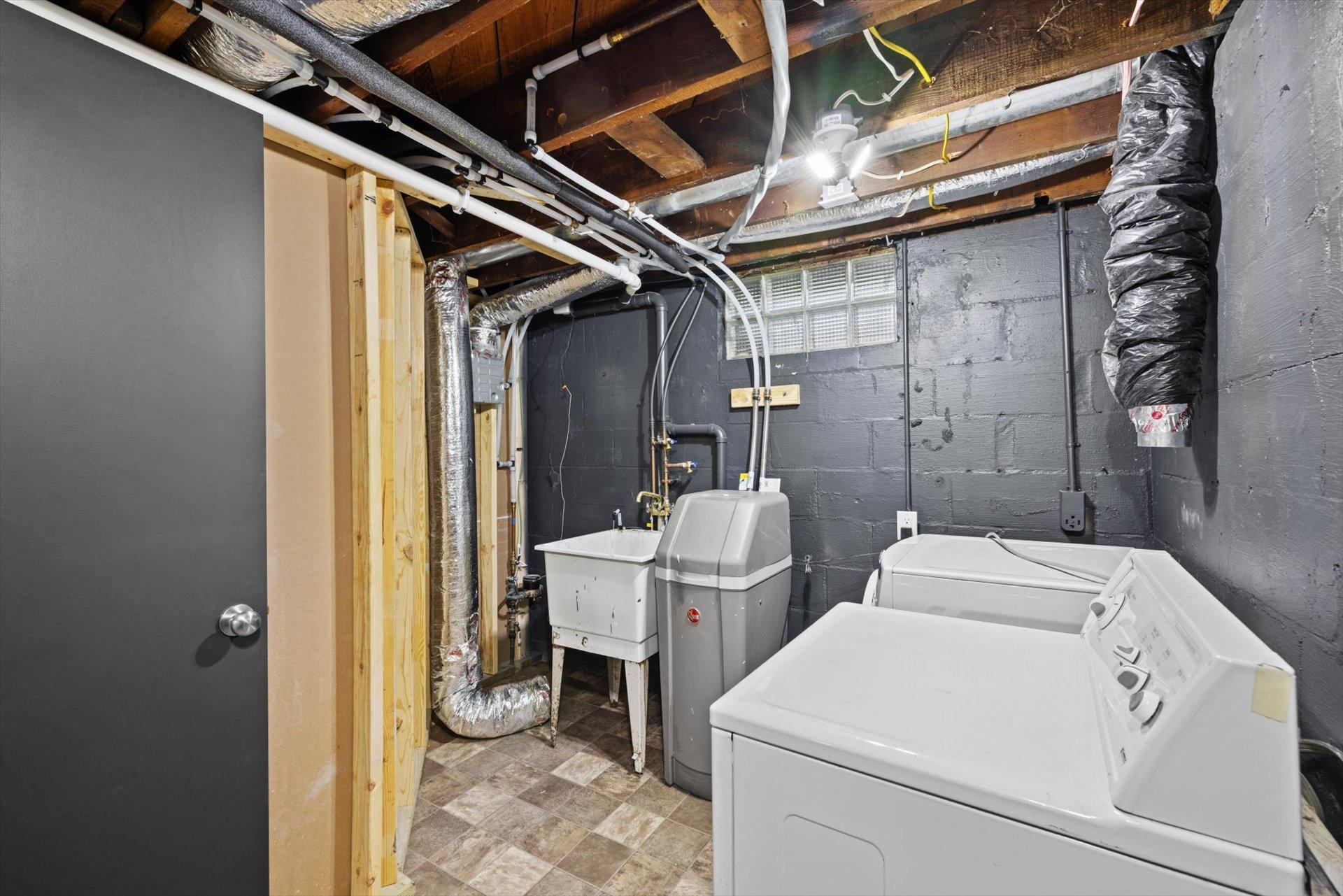 5415 Twin Lake Boulevard E Property Photo 29