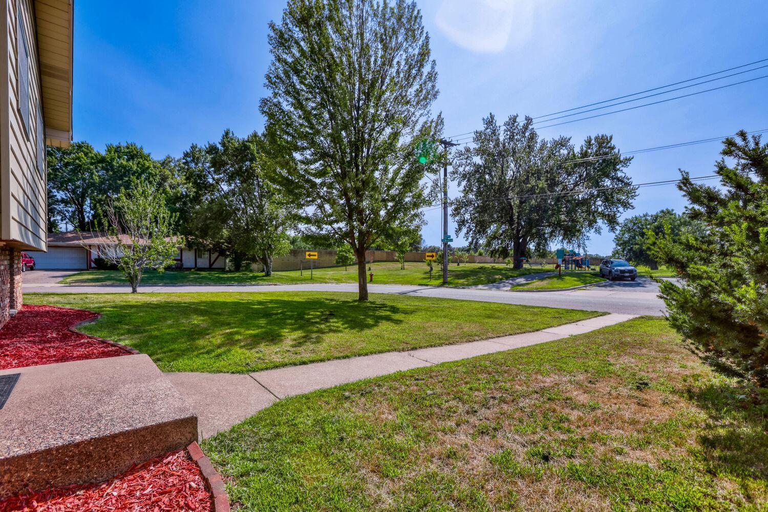 6700 Beard Avenue N Property Photo 3
