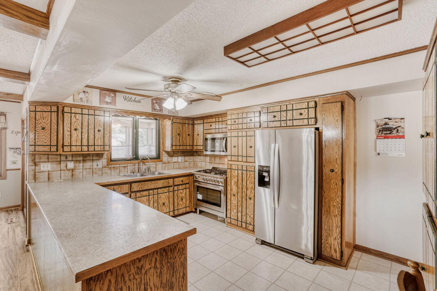 6700 Beard Avenue N Property Photo 7