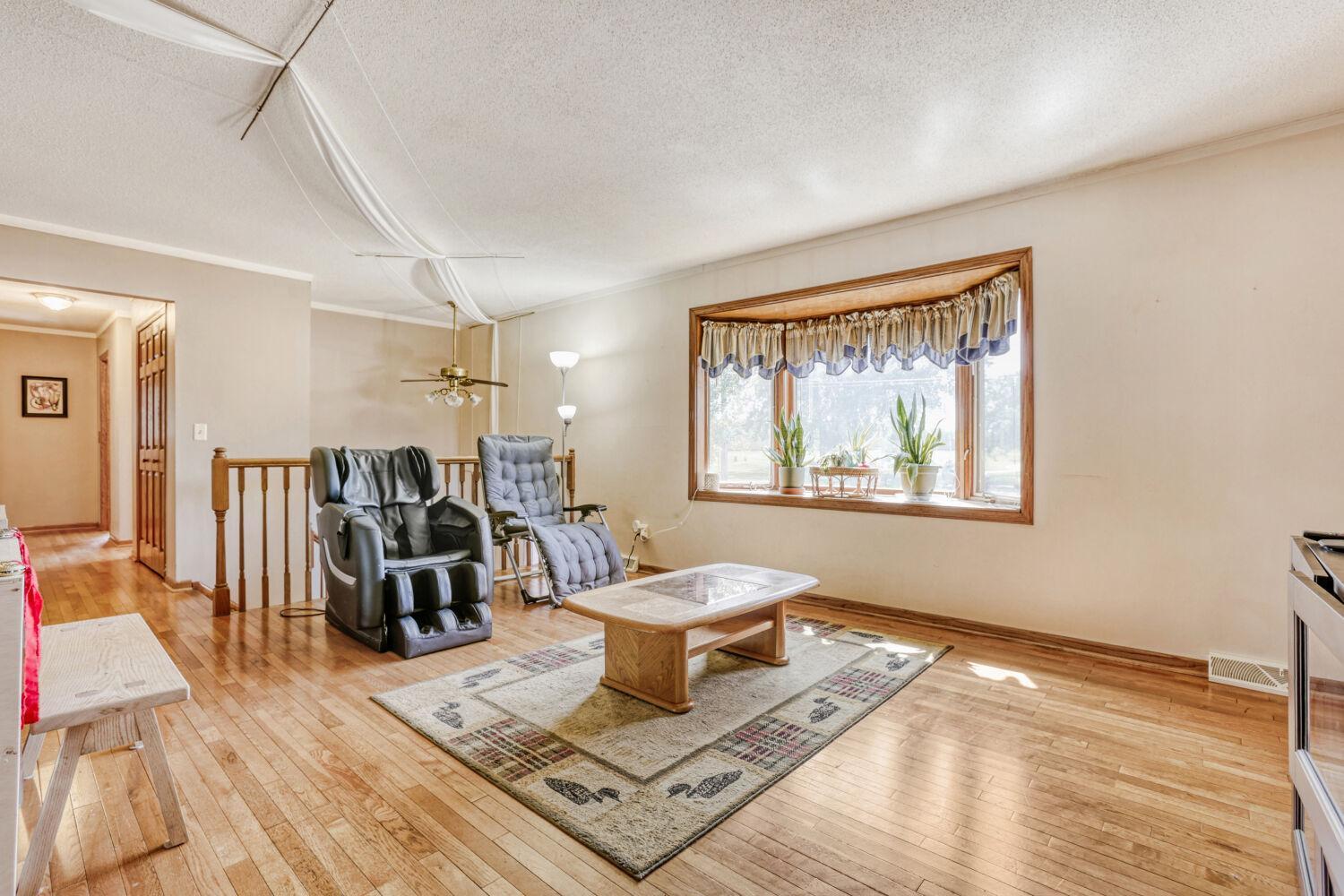 6700 Beard Avenue N Property Photo 12