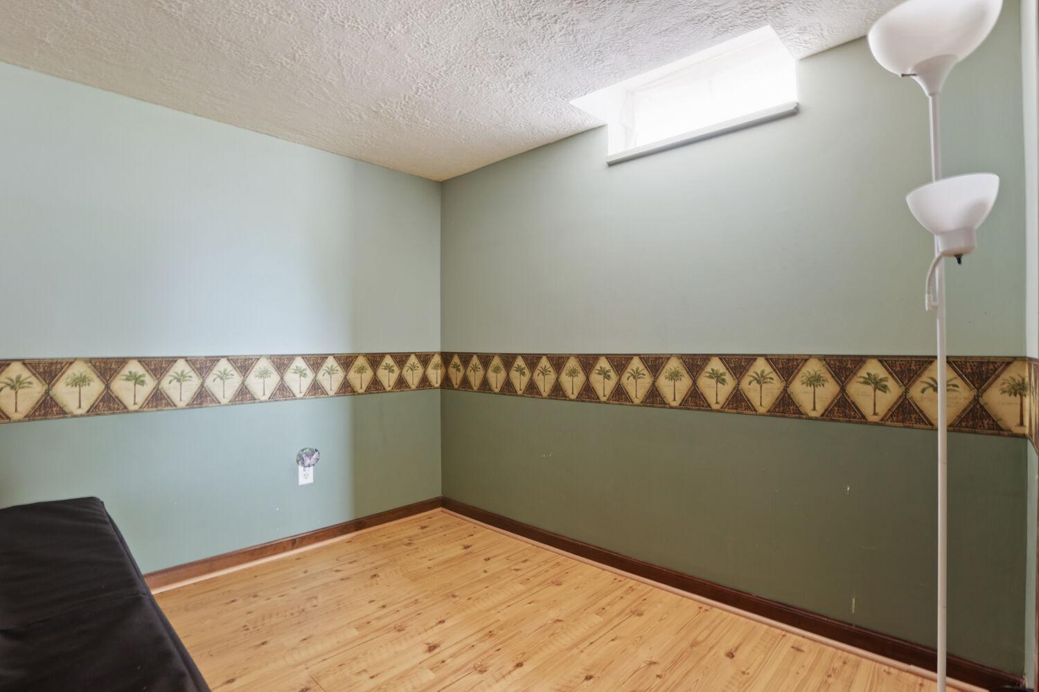 6700 Beard Avenue N Property Photo 14